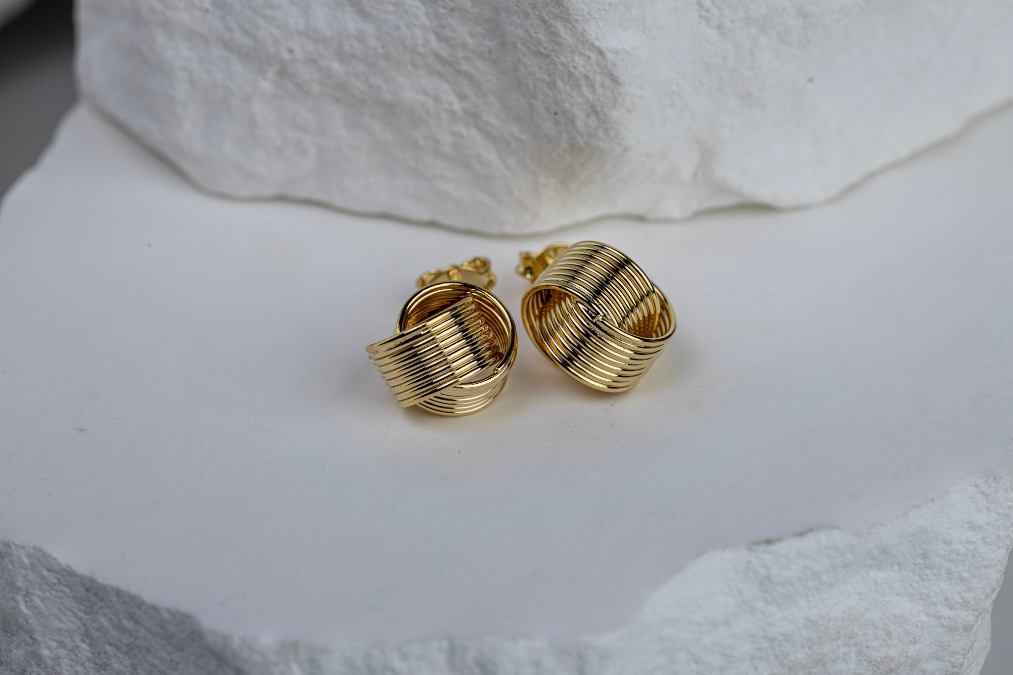 CAMi 18k Gold Filled Wire Knot Stud Earrings – Timeless, Elegant & Handcrafted in Brazil