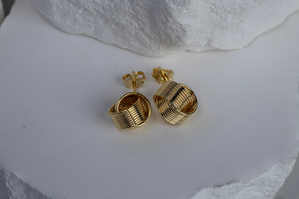 CAMi 18k Gold Filled Wire Knot Stud Earrings – Timeless, Elegant & Handcrafted in Brazil