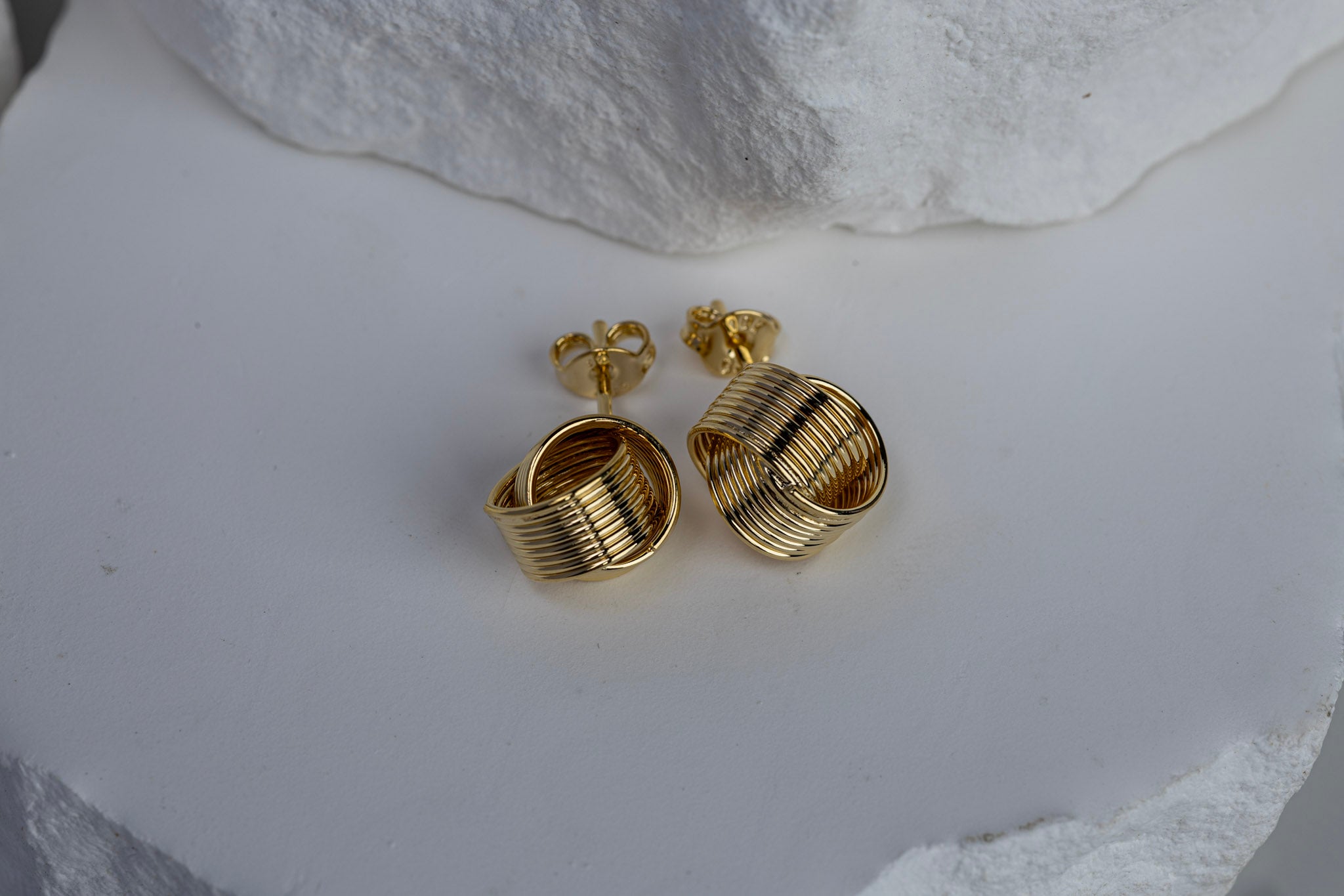 CAMi 18k Gold Filled Wire Knot Stud Earrings – Timeless, Elegant & Handcrafted in Brazil