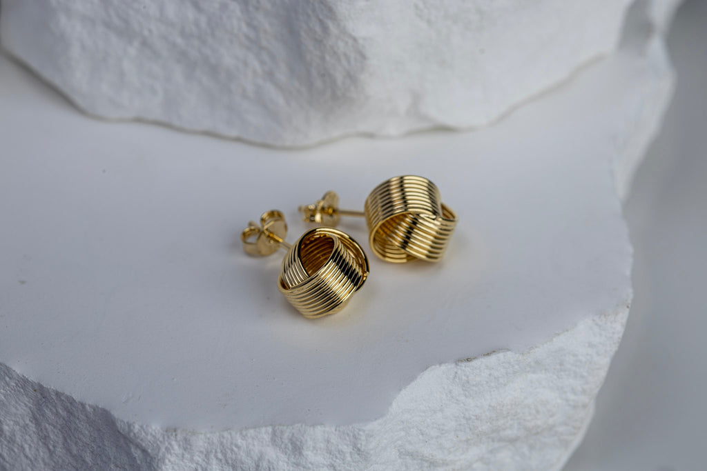 CAMi 18k Gold Filled Wire Knot Stud Earrings – Timeless, Elegant & Handcrafted in Brazil