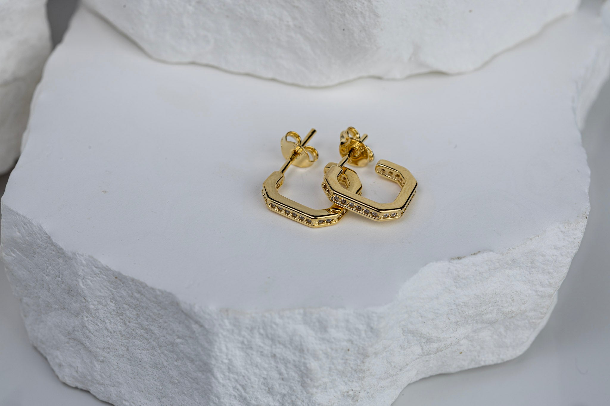 CAMi 18k Gold Filled Quadratini Earrings – Modern Geometry Meets Timeless Elegance