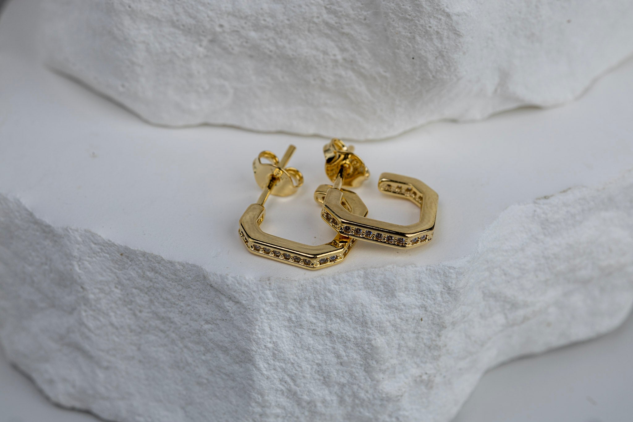 CAMi 18k Gold Filled Quadratini Earrings – Modern Geometry Meets Timeless Elegance