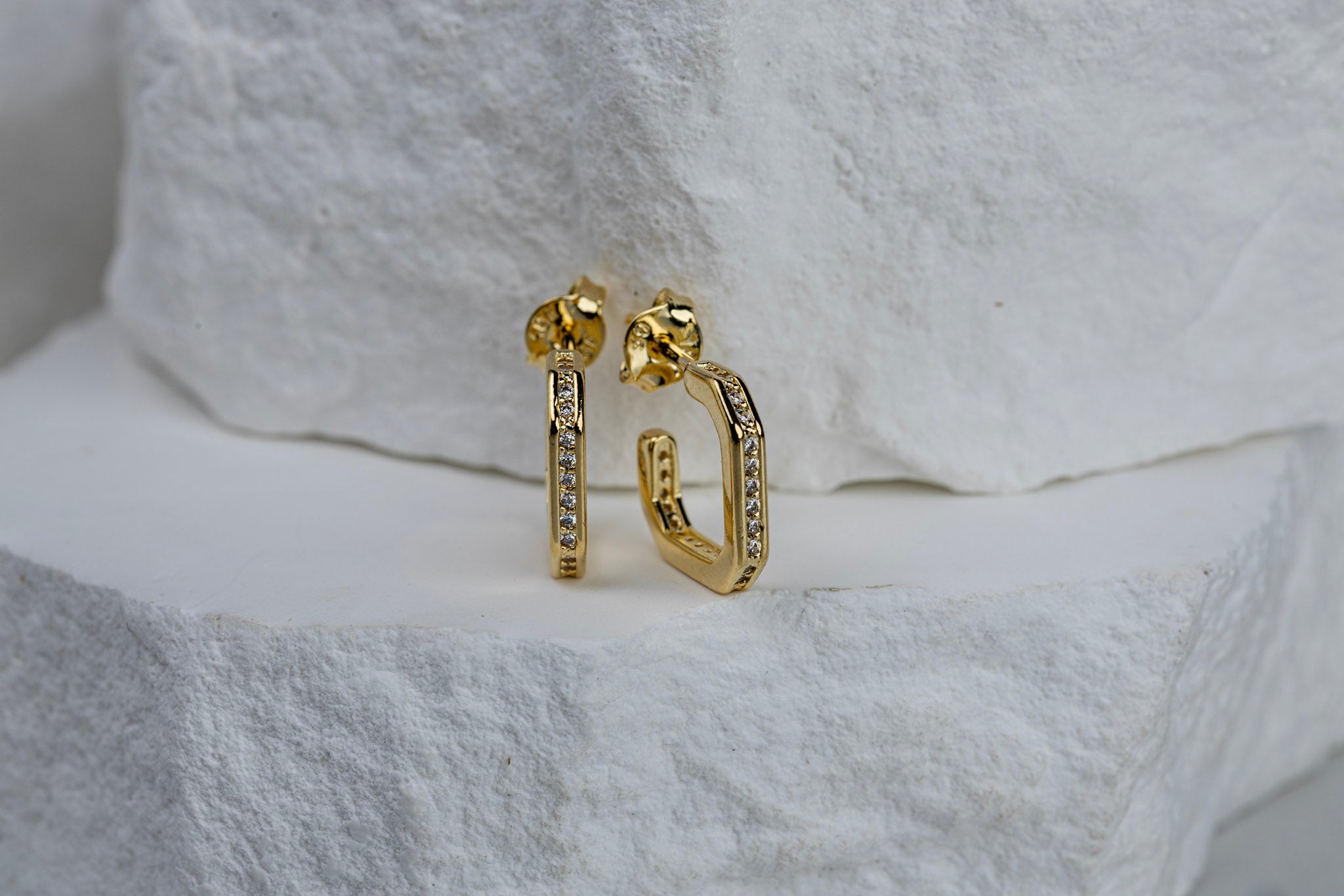 CAMi 18k Gold Filled Quadratini Earrings – Modern Geometry Meets Timeless Elegance