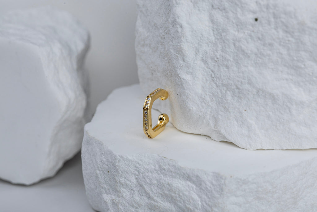 18k Gold Filled Quadratini Ear Cuff – Modern, Geometric & Handcrafted in Brazil