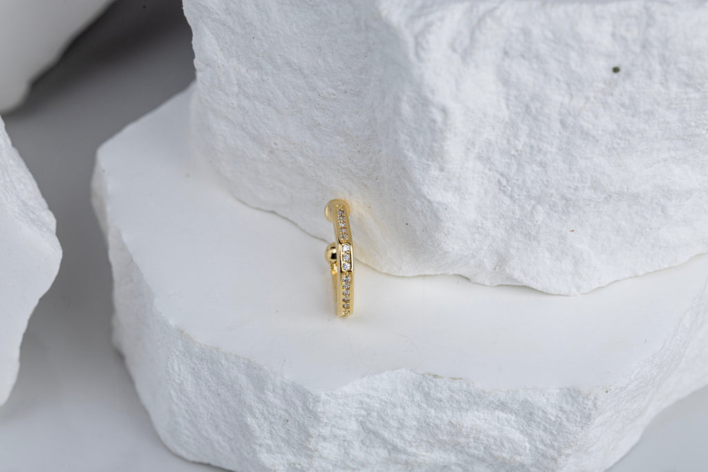 18k Gold Filled Quadratini Ear Cuff – Modern, Geometric & Handcrafted in Brazil