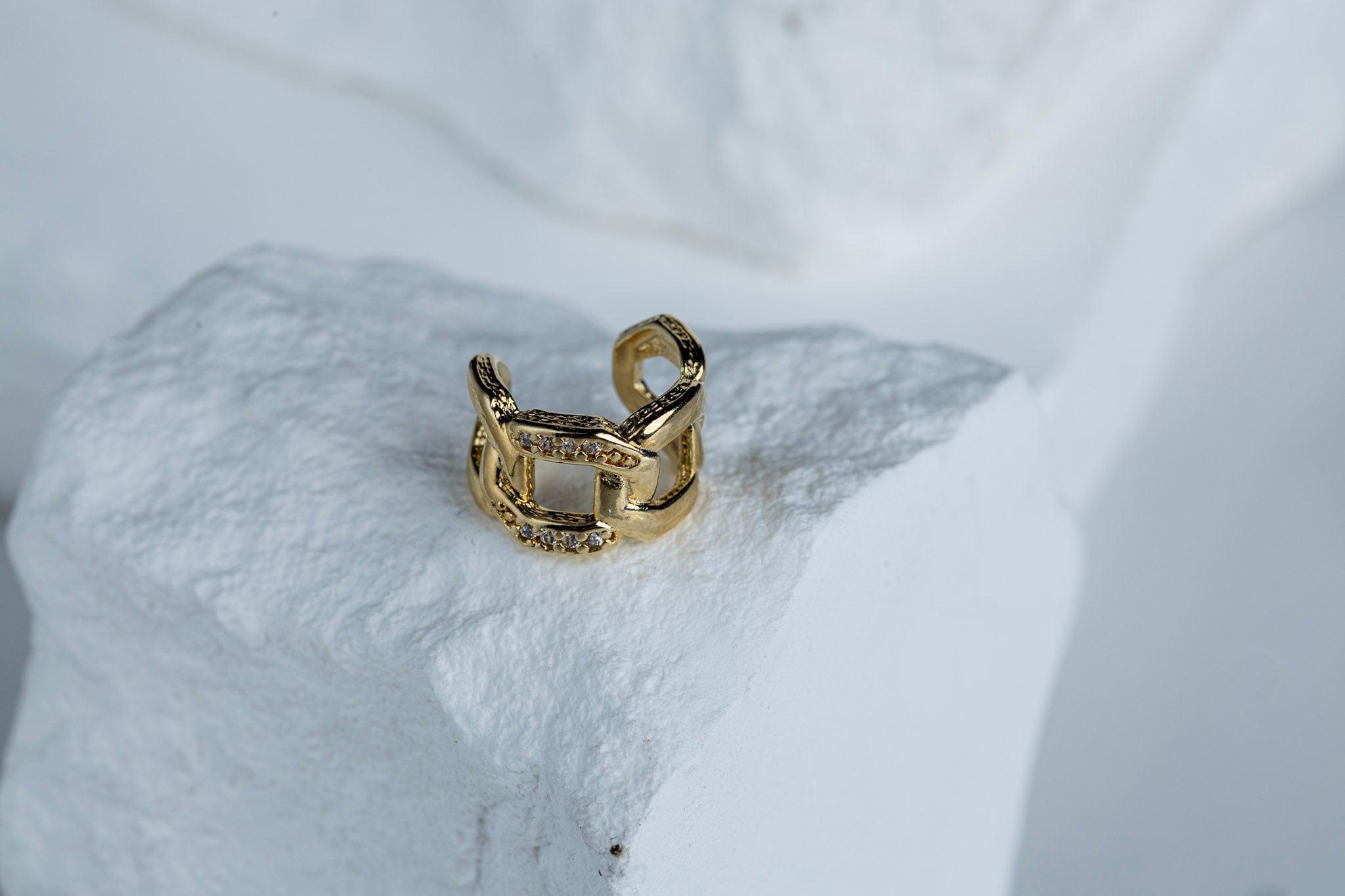 18k Gold Filled Chain Ear Cuff with Cubic Zirconia – Modern, Dainty & Piercing-Free