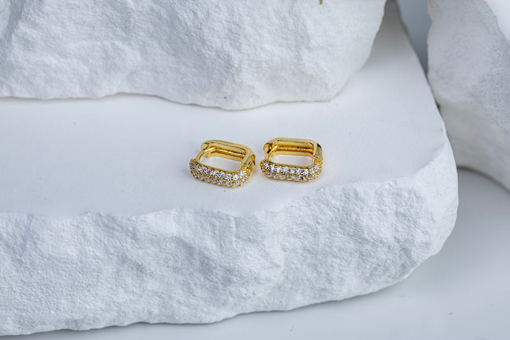 CAMi 18k Gold Filled Mini Rectangle Hoop Earrings with Cubic Zirconia – Dainty, Sparkling & Everyday Chic