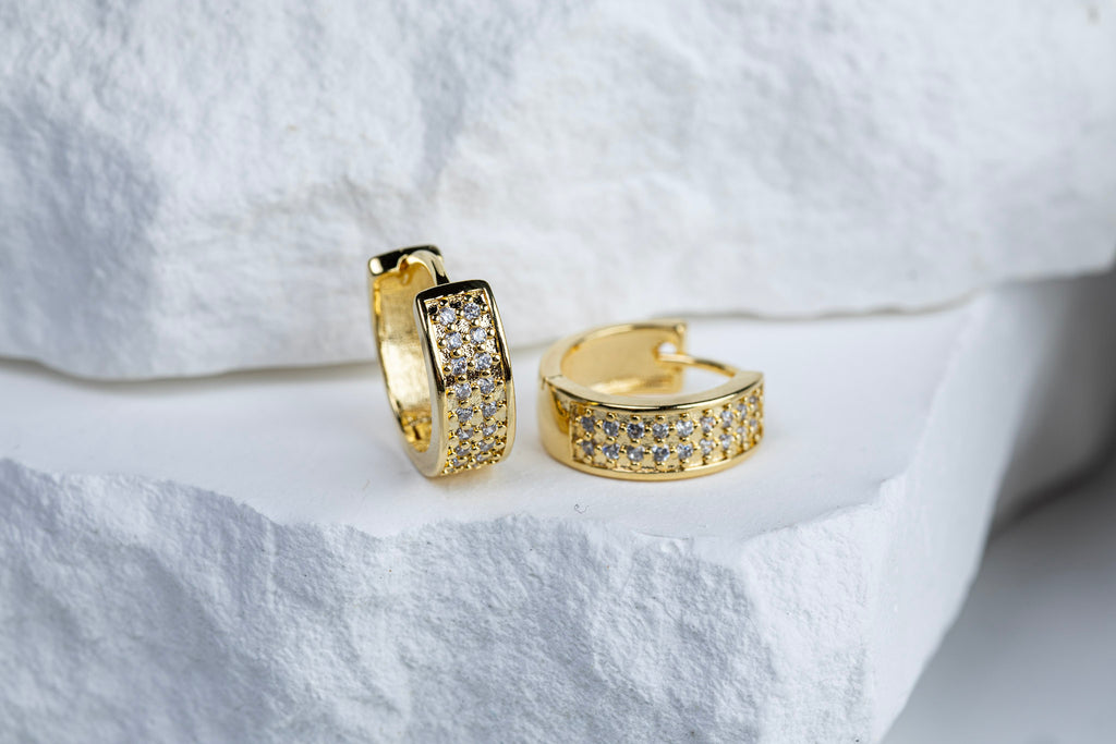 CAMi 18k Gold Filled Wide CZ Clicker Hoop Earrings – Bold, Sparkling & Timeless