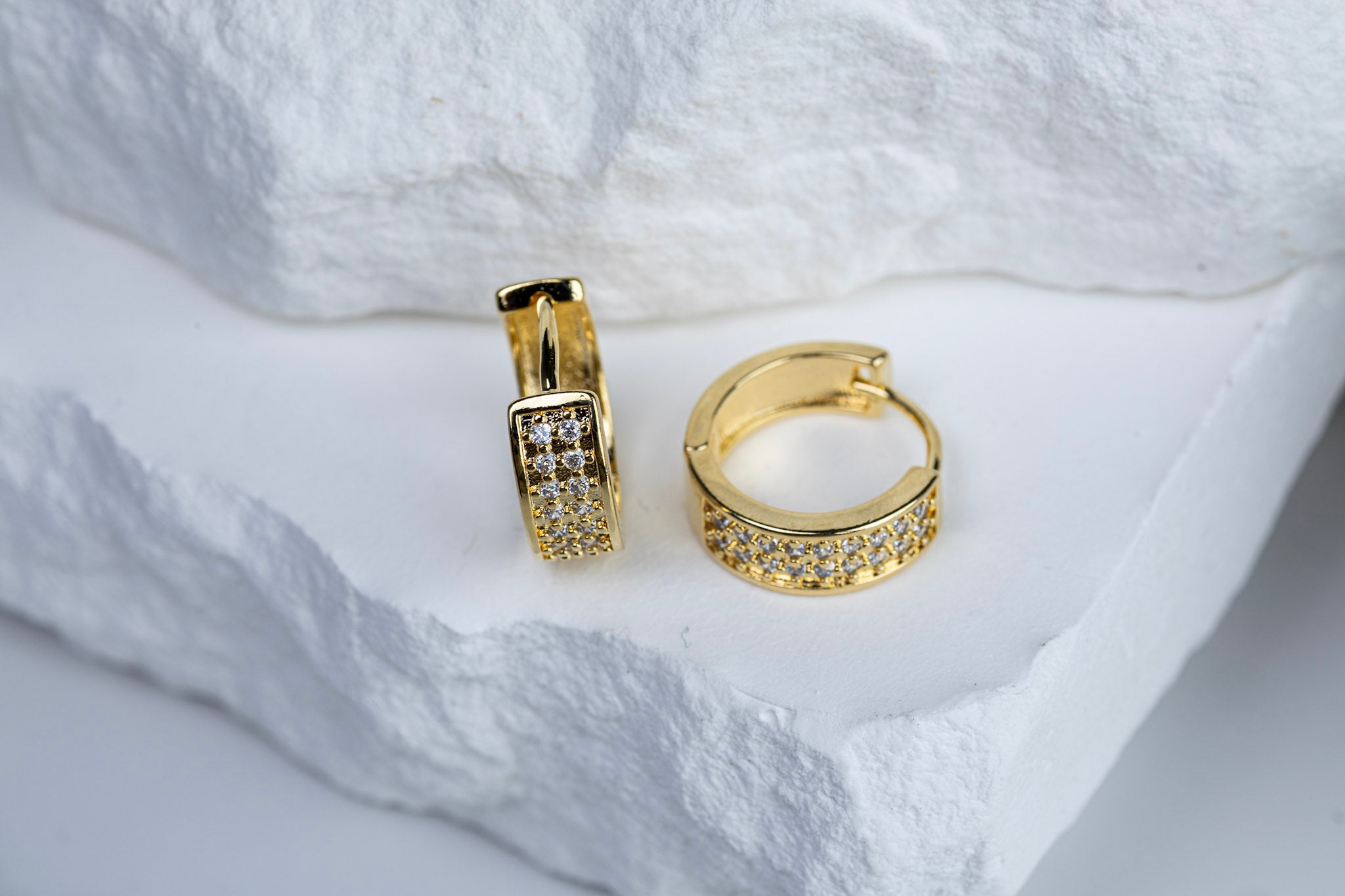 CAMi 18k Gold Filled Wide CZ Clicker Hoop Earrings – Bold, Sparkling & Timeless