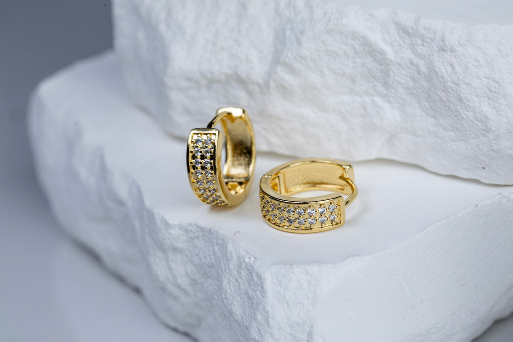 CAMi 18k Gold Filled Wide CZ Clicker Hoop Earrings – Bold, Sparkling & Timeless