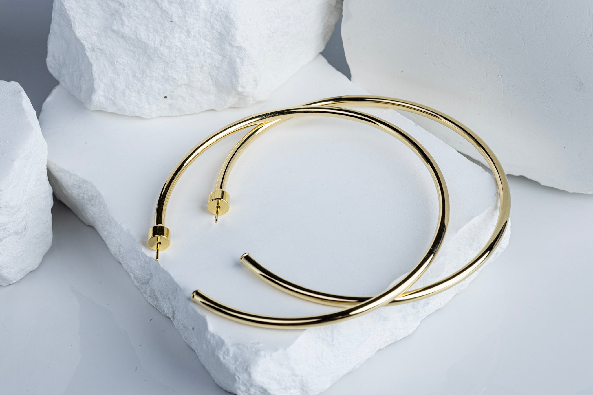 18k Gold Filled 80mm New Wave Hoop Earrings – Bold, Contemporary & Handcrafted in Brazil