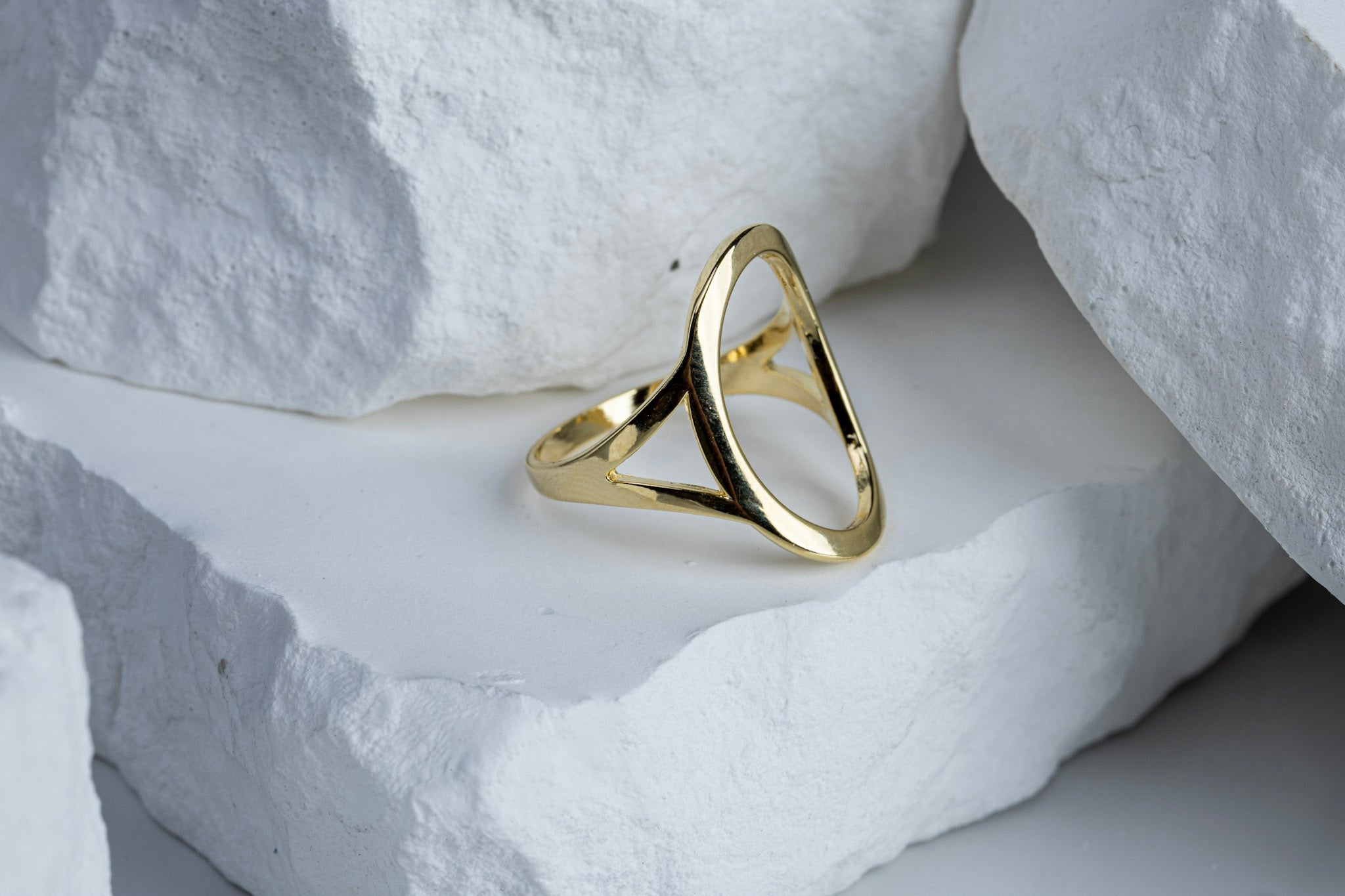 CAMi 18k Gold Filled Oval Geometric Ring – Modern, Elegant & Handcrafted in Brazil