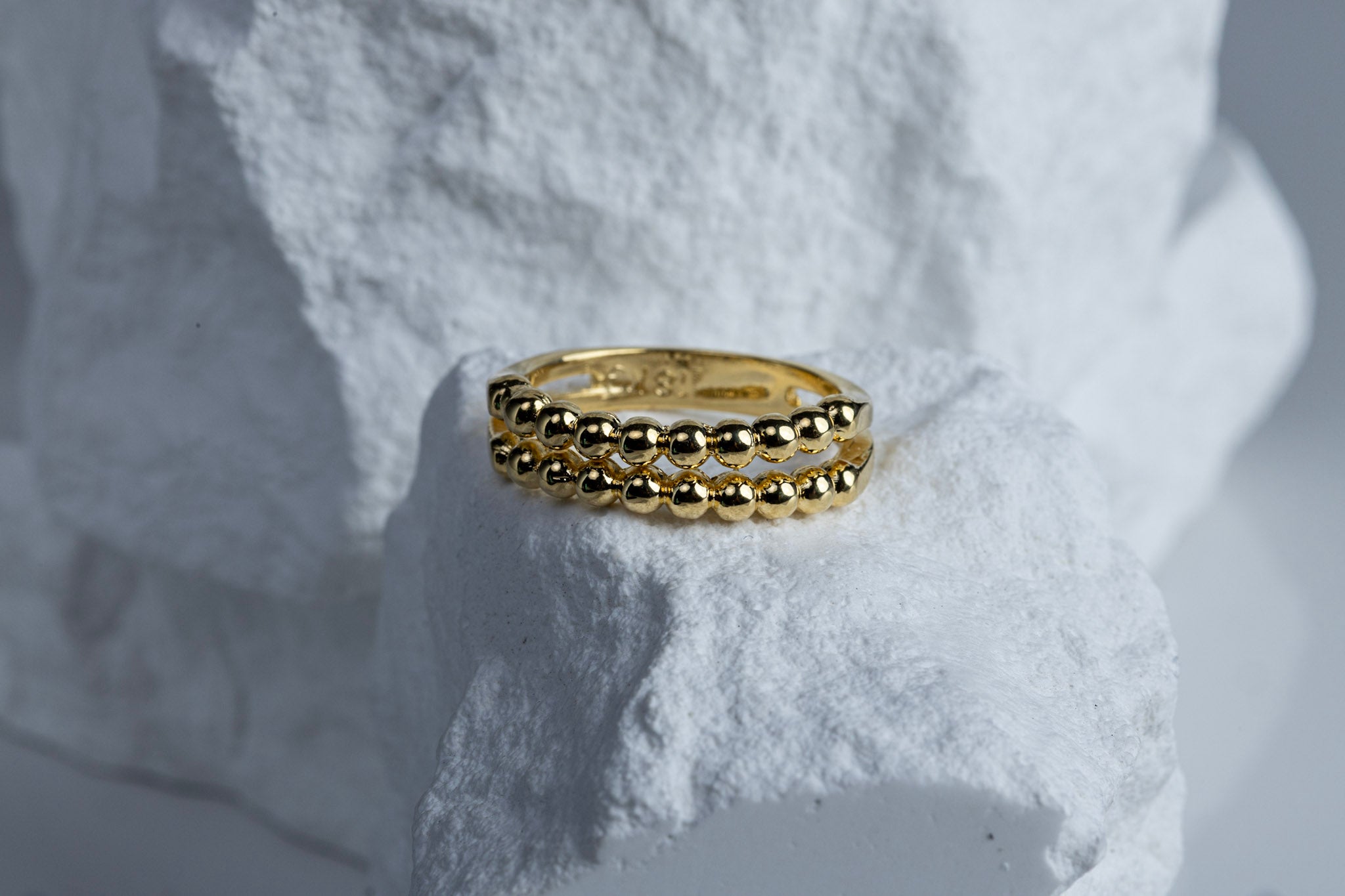 CAMi Double Beaded Band Ring – Elegant 18k Gold Filled, Hypoallergenic & Handcrafted in Brazil