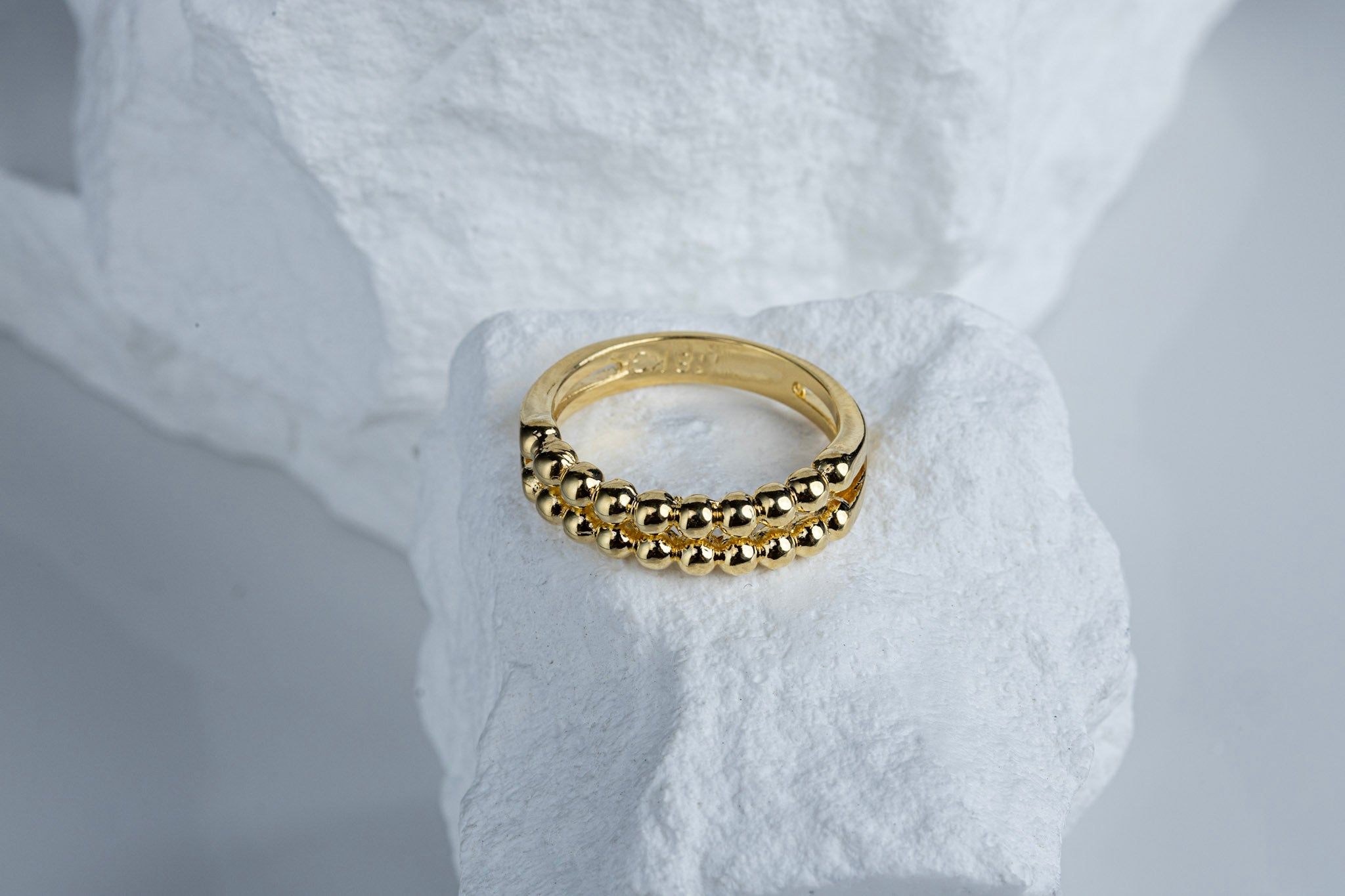 CAMi Double Beaded Band Ring – Elegant 18k Gold Filled, Hypoallergenic & Handcrafted in Brazil