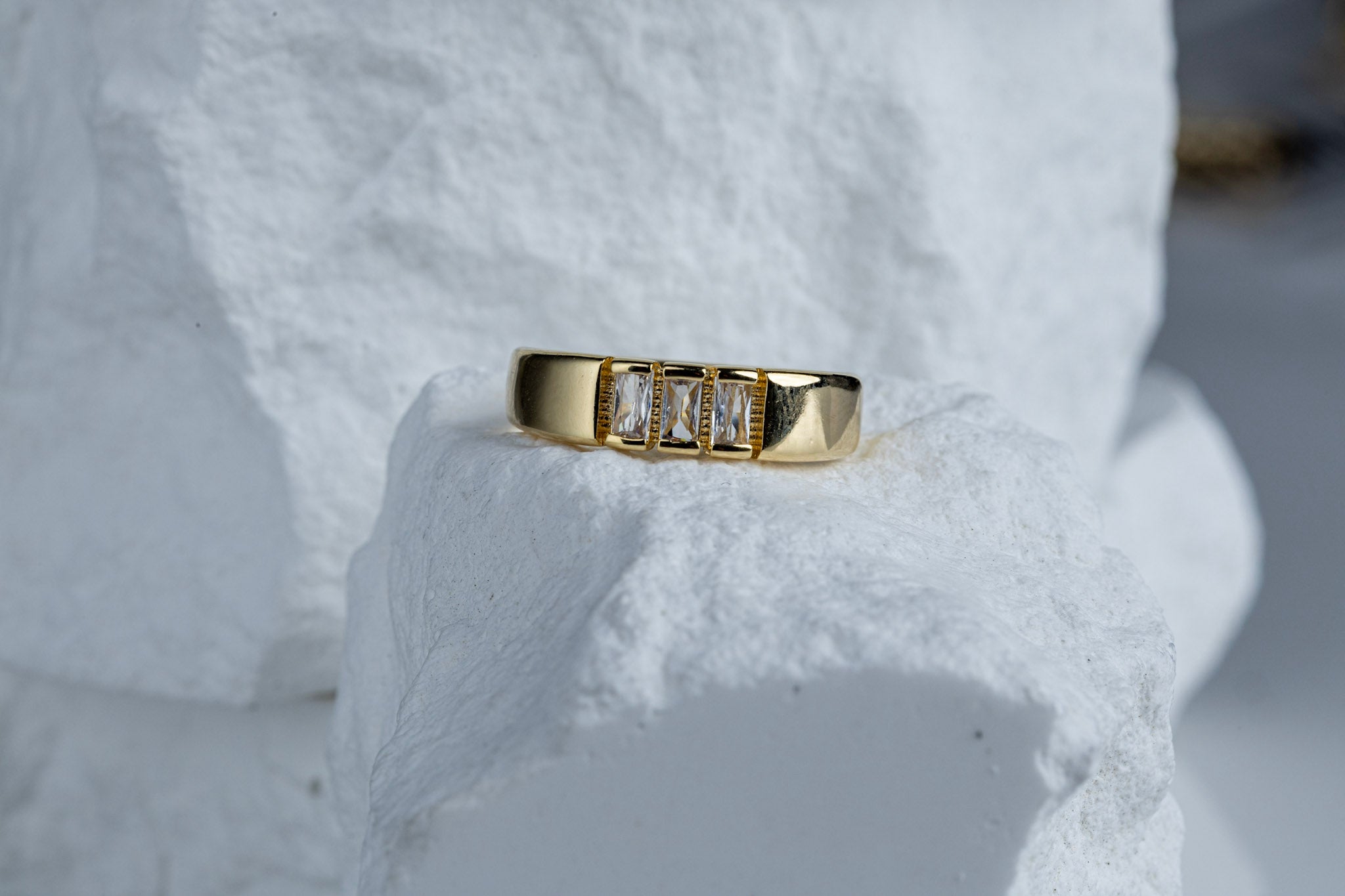 CAMi 18k Gold Filled Trio Baguette CZ Stone Ring – Elegant, Sparkling & Handcrafted in Brazil