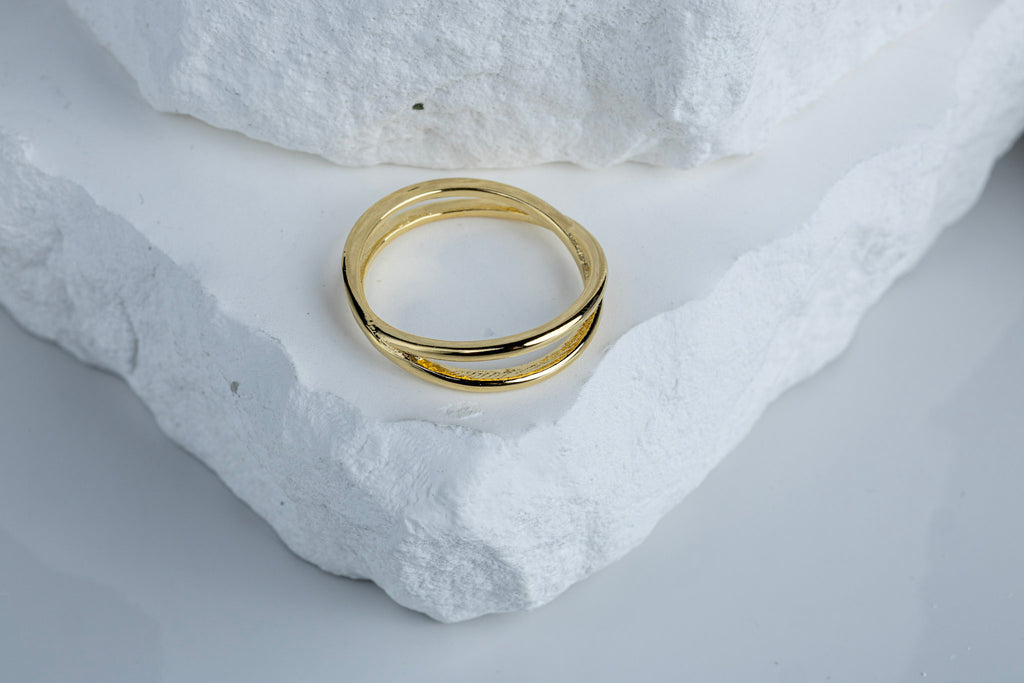 18k Gold Filled X Ring – Minimalist, Elegant & Handcrafted in Brazil