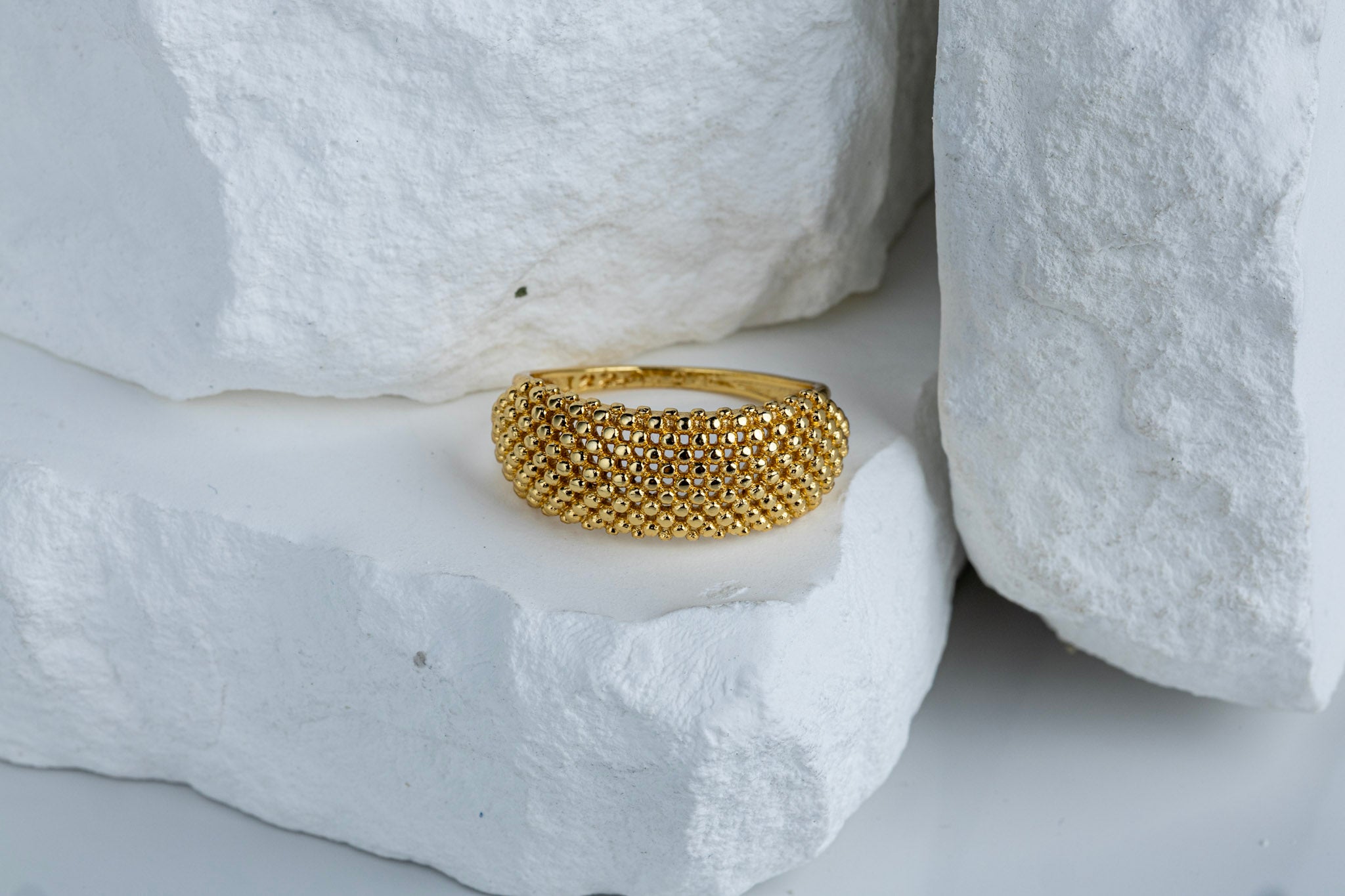 CAMi 18k Gold Filled Bead Cluster Ring – Bold, Elegant & Handcrafted in Brazil