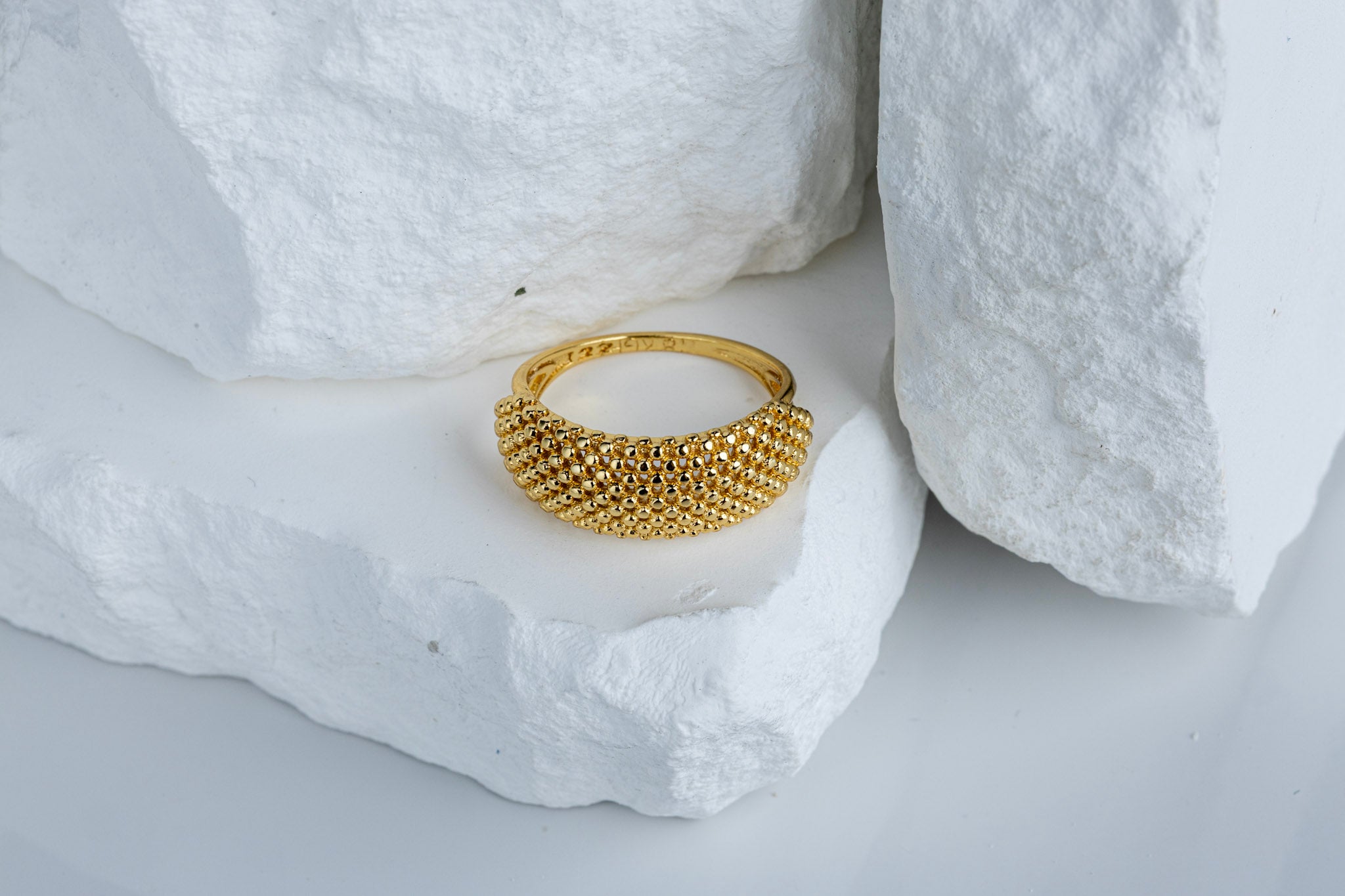 CAMi 18k Gold Filled Bead Cluster Ring – Bold, Elegant & Handcrafted in Brazil