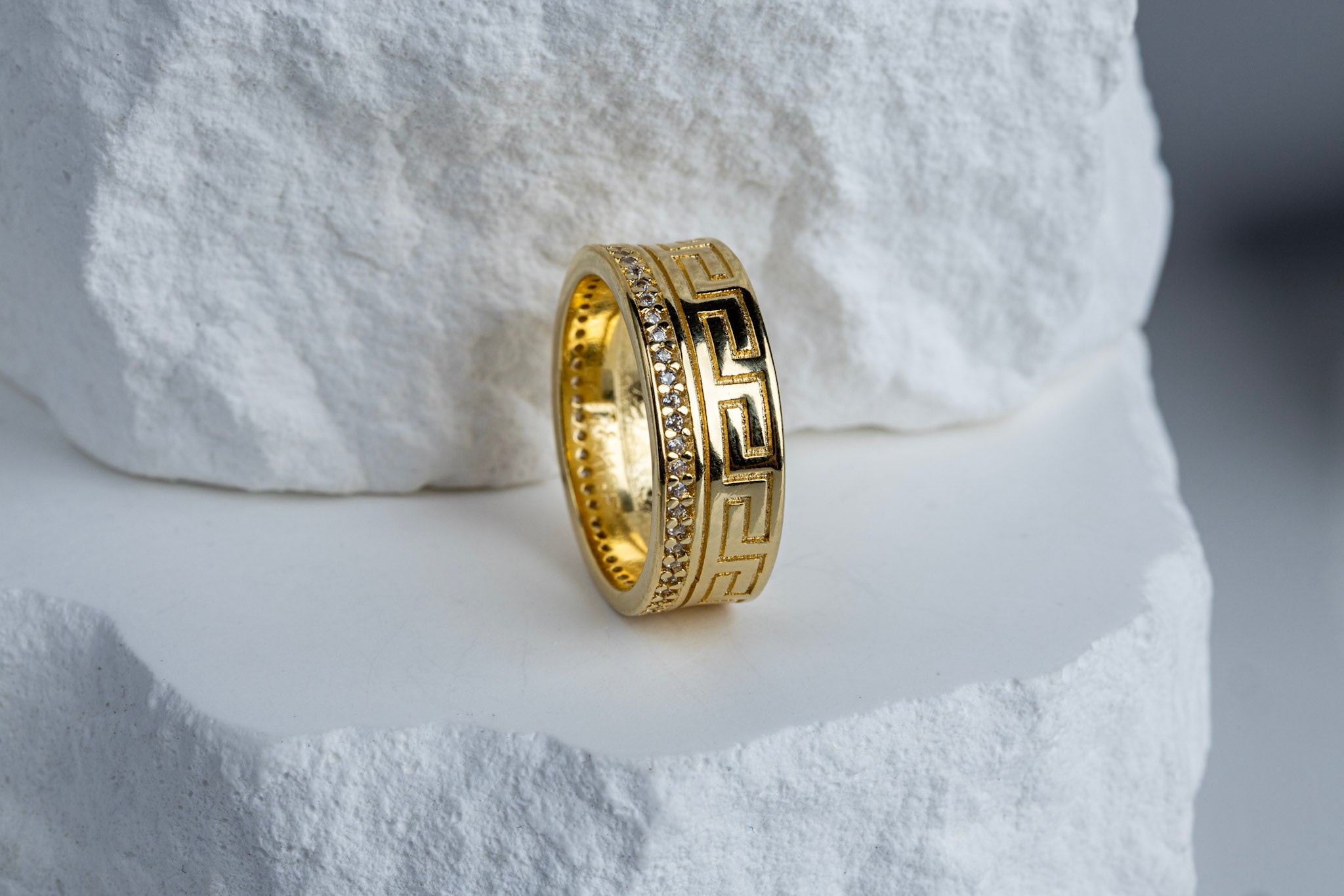 CAMi 18k Gold Filled Greek Pattern Band Ring with Cubic Zirconia – Timeless, Elegant & Handcrafted in Brazil