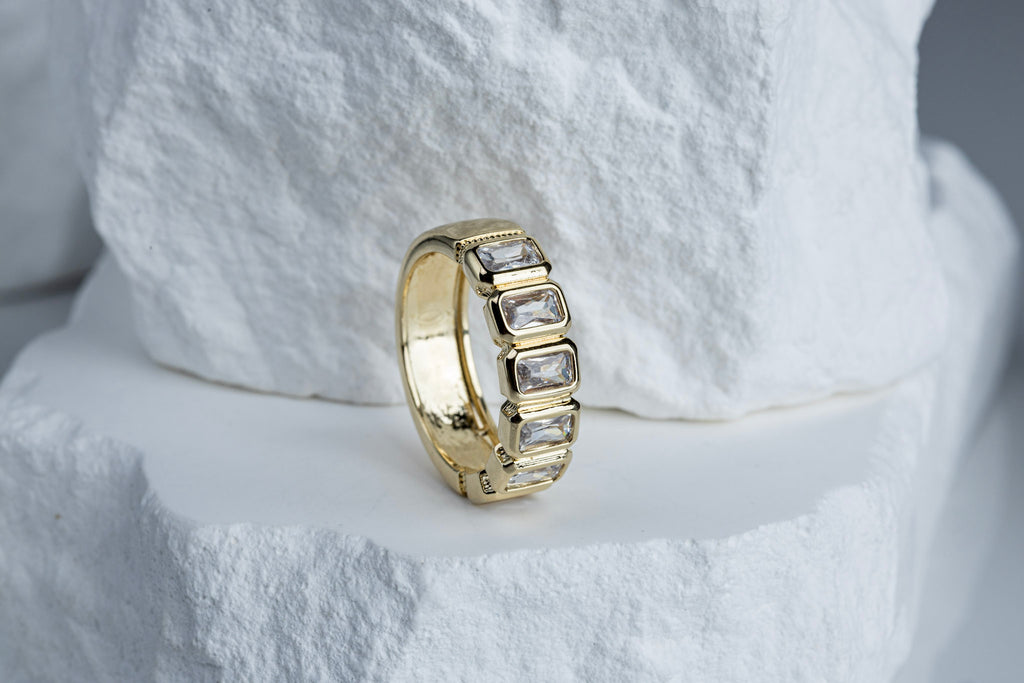 CAMi 18k Gold Filled Chunky CZ Ring – Elegant, Sparkling & Handcrafted in Brazil