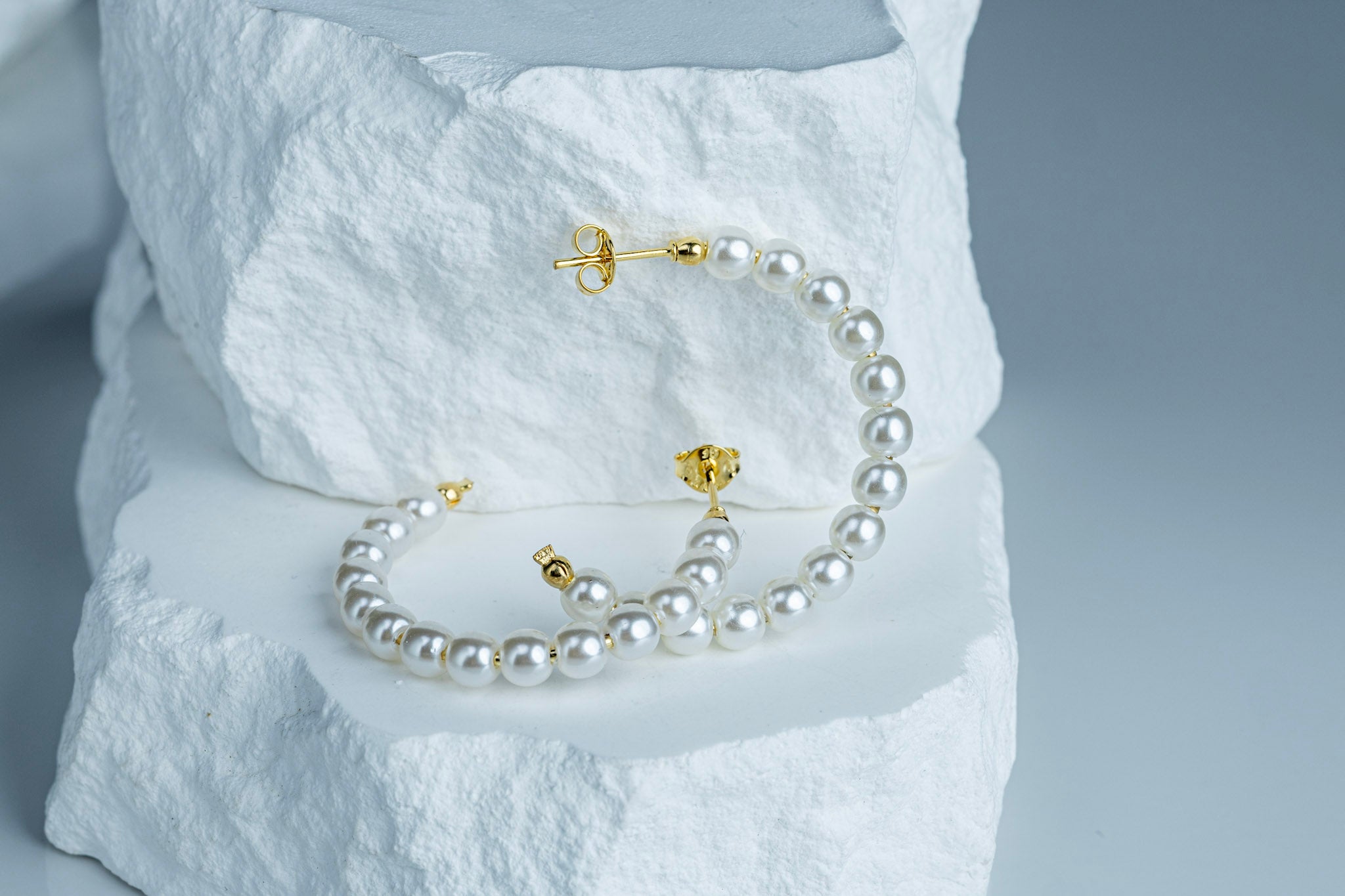 18k Gold Filled 35mm Simulated Pearl Beaded Half-Hoop Earrings – Bold, Feminine & Sophisticated