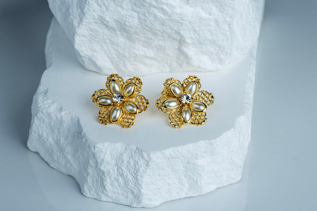 18k Gold Filled Mesh Flower Earrings – Feminine, Elegant & Handcrafted