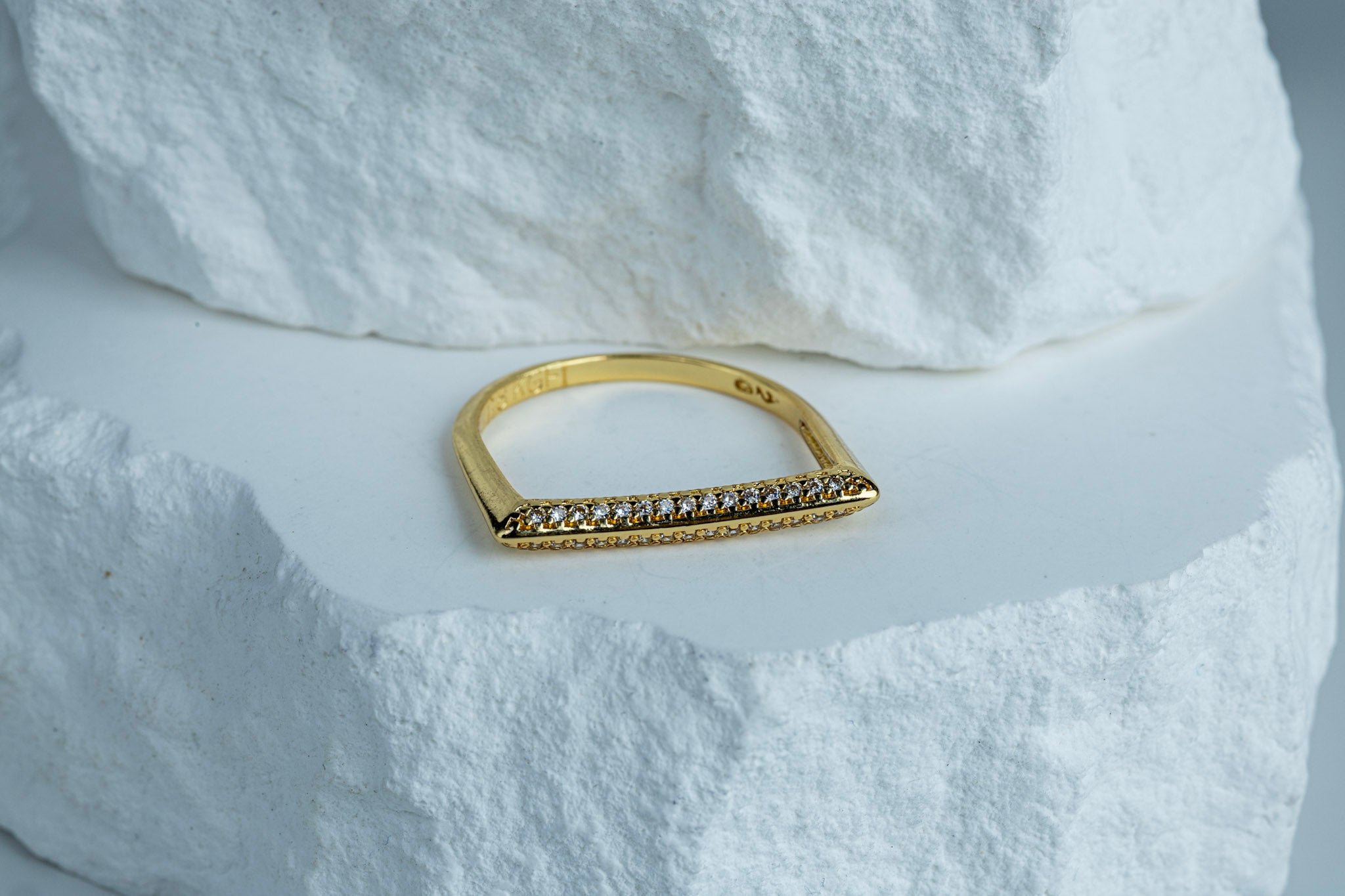 CAMi 18k Gold Filled Thin Line CZ Ring – Minimalist, Stackable & Handcrafted in Brazil