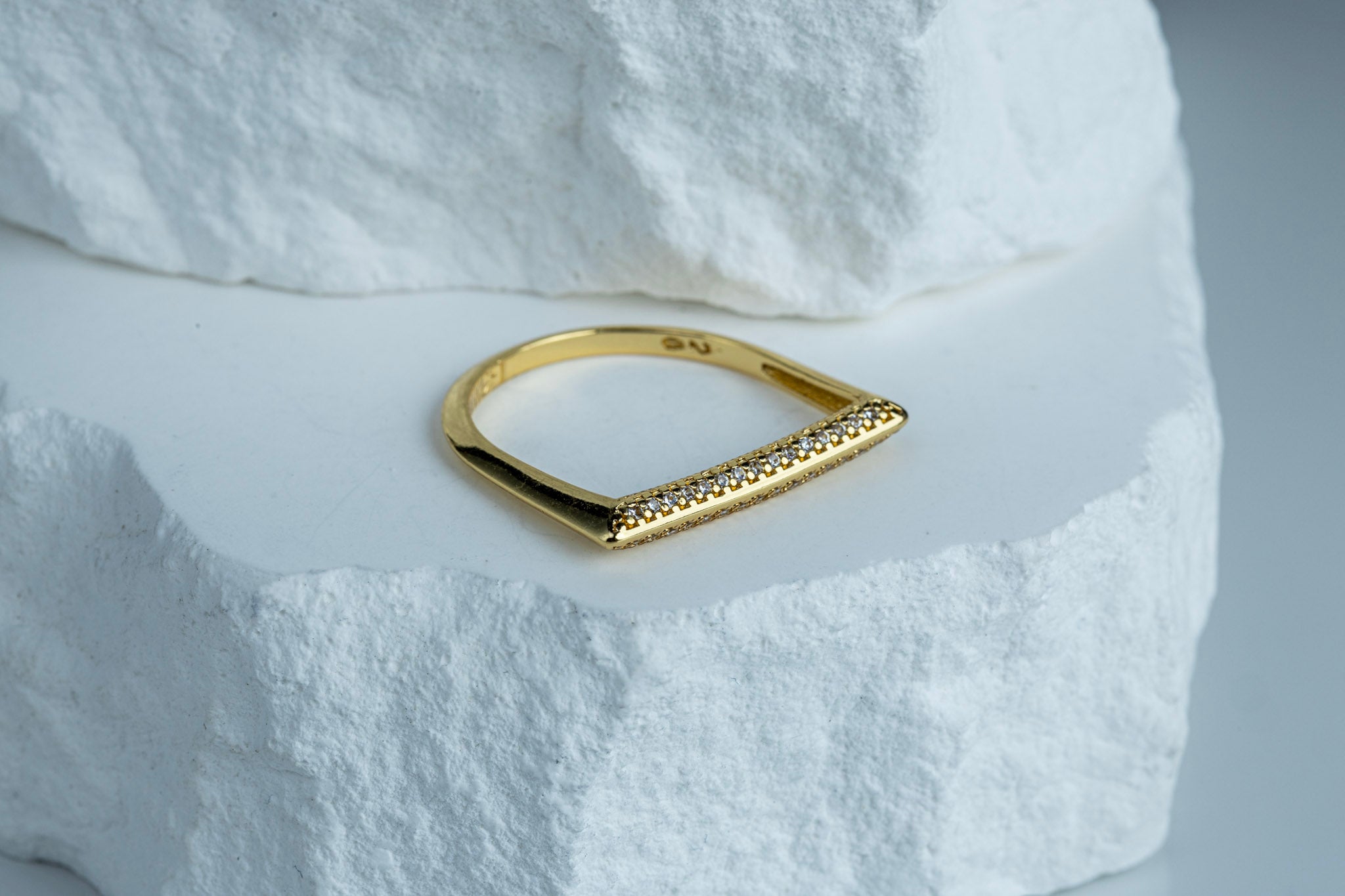 CAMi 18k Gold Filled Thin Line CZ Ring – Minimalist, Stackable & Handcrafted in Brazil