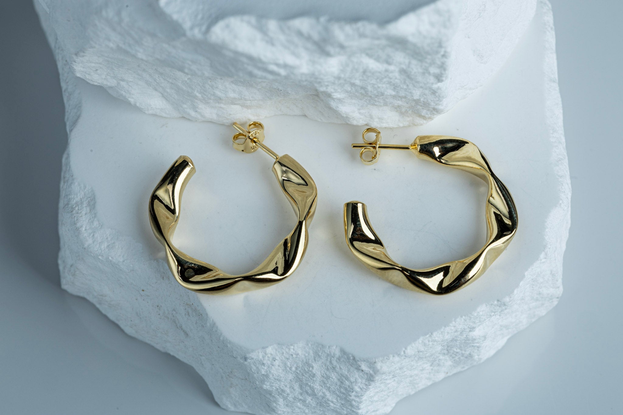18k Gold Filled Crimped Half-Hoop Earrings – Modern Texture with Timeless Elegance