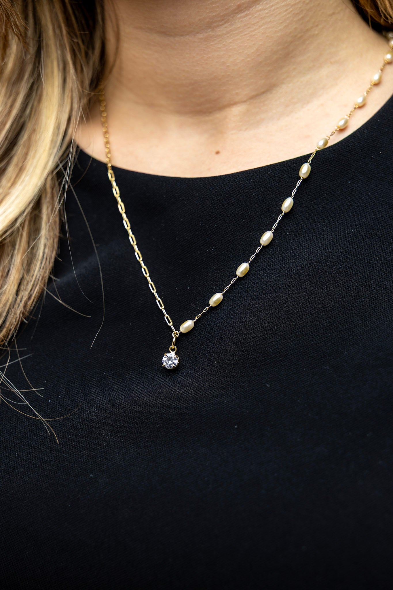 CAMi 18k Gold Filled Oval Pearl Necklace with CZ Charm – Elegant, Unique & Handcrafted in Brazil