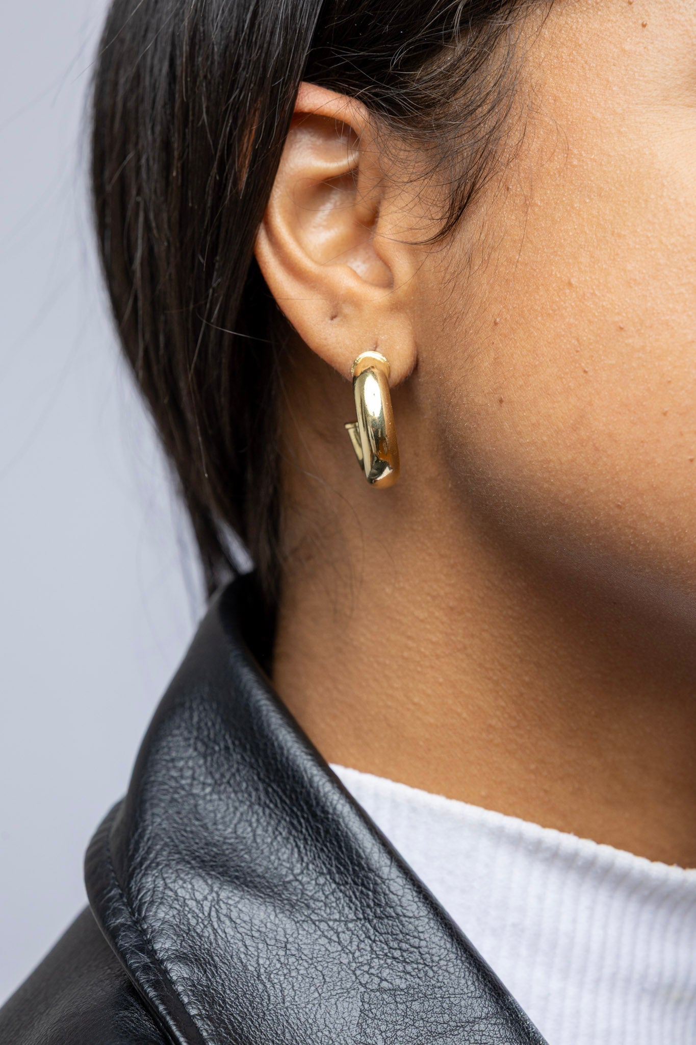 CAMi 18k Gold Filled 25mm Chubby C-Hoop Earrings – Bold, Modern & Effortlessly Chic