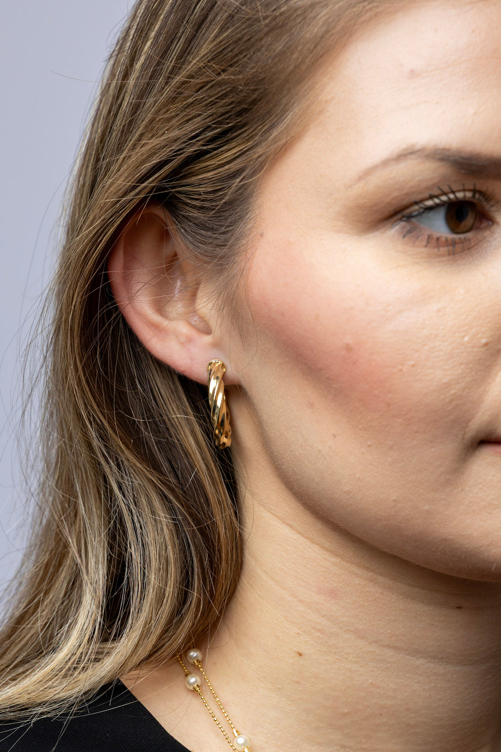 18k Gold Filled Twisted Half-Hoop Earrings – Classic Italian Style with Modern Elegance