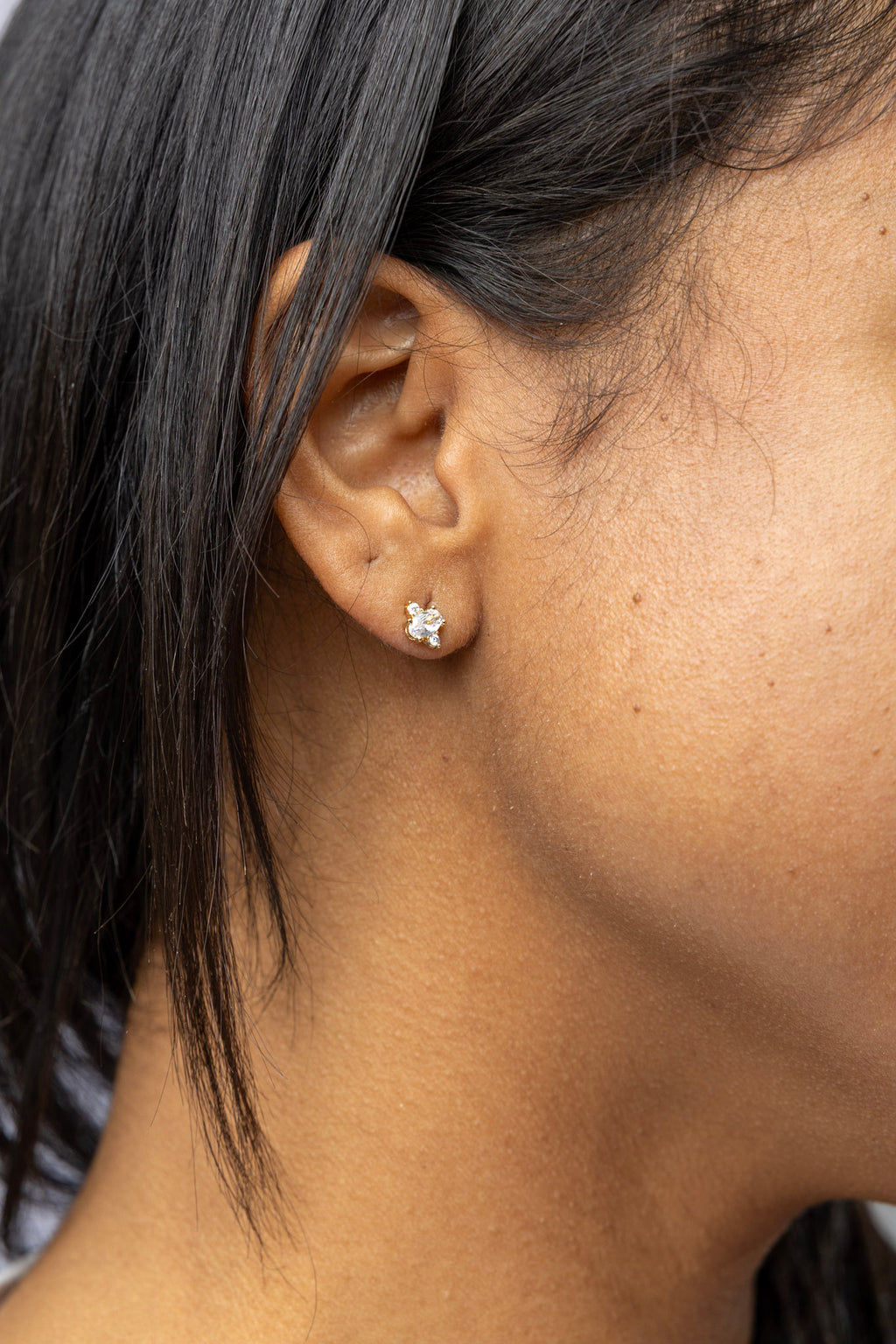 18k Gold Filled Mini Oval CZ Stud Earrings – Dainty, Elegant & Handcrafted in Brazil