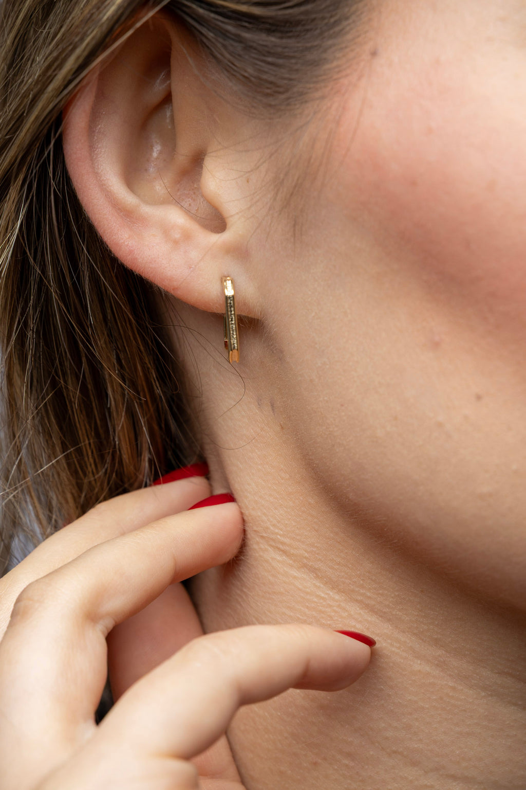 18k Gold Filled Square C-Hoop Earrings – Modern, Minimalist & Handcrafted in Brazil