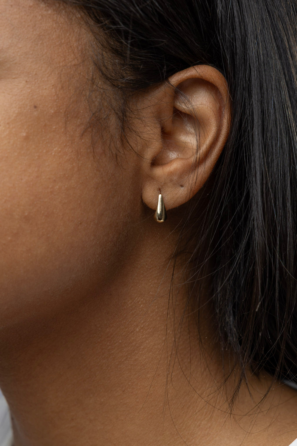 CAMi 18k Gold Filled 12mm Teardrop Stud Earrings – Elegant, Timeless & Versatile