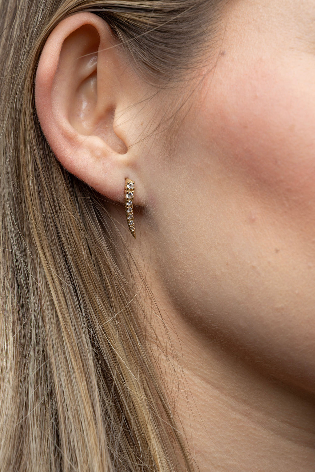 CAMi 18k Gold Filled Cubic Zirconia Ear Climber – Modern, Sparkling & Edgy Chic