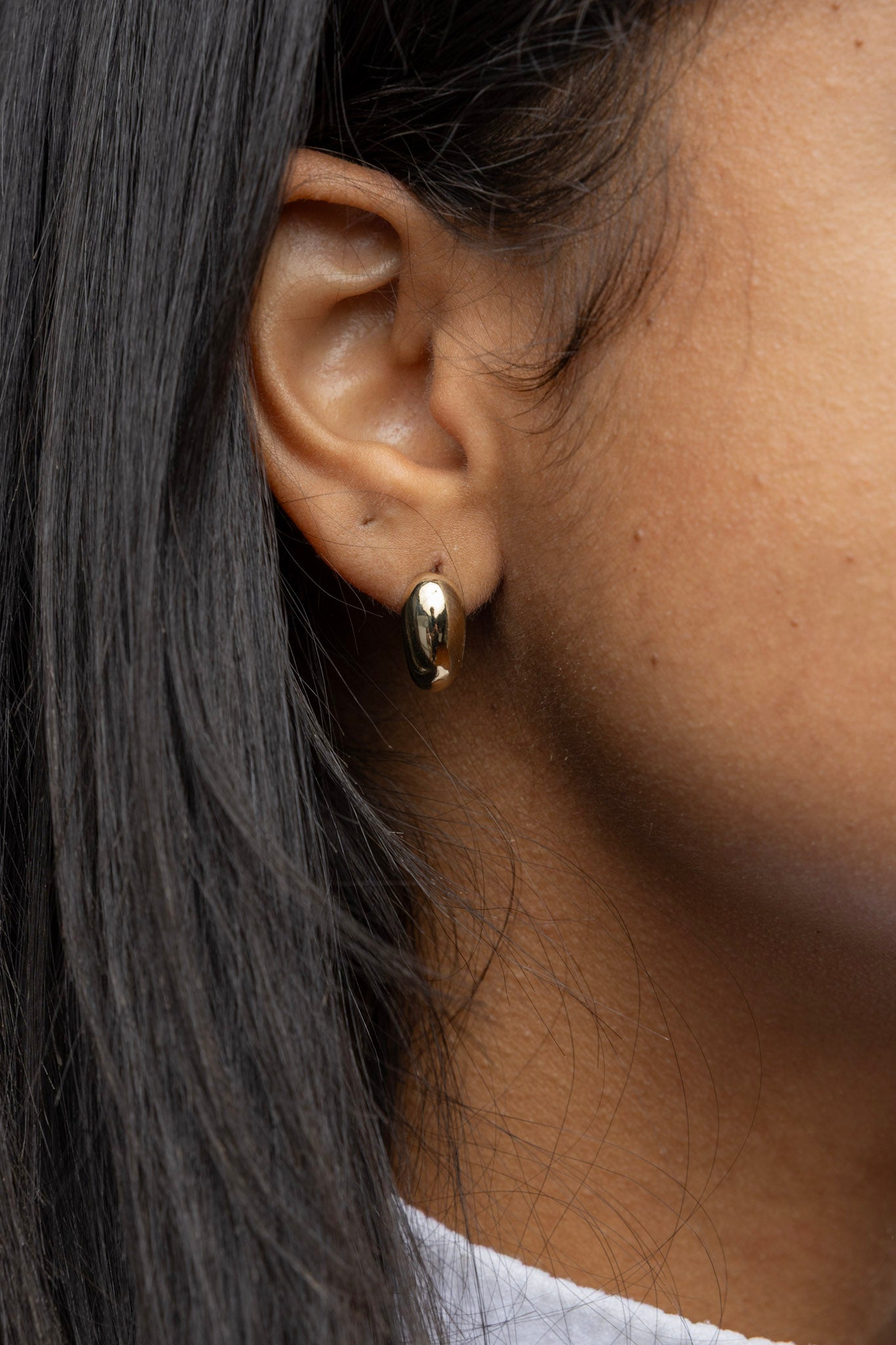 CAMi 18k Gold Filled Polished Curved Small Stud Earrings – Minimalist, Modern & Timeless