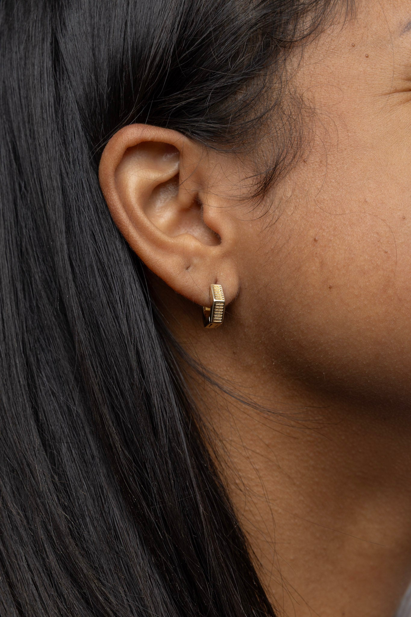 18k Gold Filled Textured Clicker Hoop Earrings – Chic, Versatile & Everyday Elegant