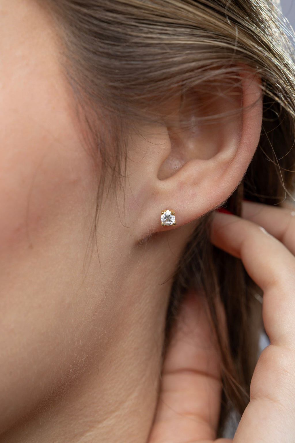 CAMi 18k Gold Filled Prong 4mm Cubic Zirconia Stud Earrings – Classic, Sparkling & Everyday Chic