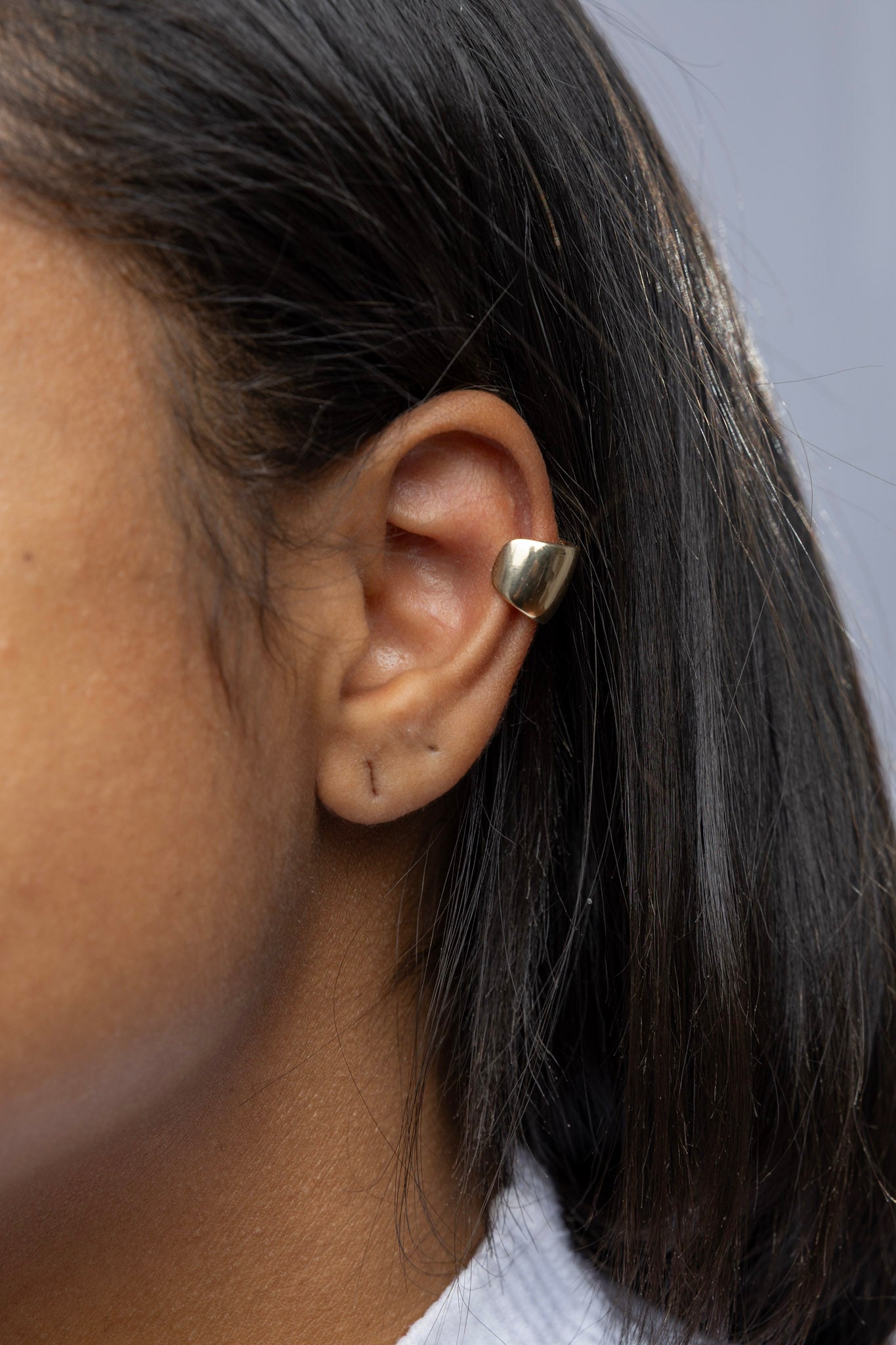 CAMi Bold 18k Gold Filled Plain Ear Cuff Earrings – Modern, Playful & Piercing-Free