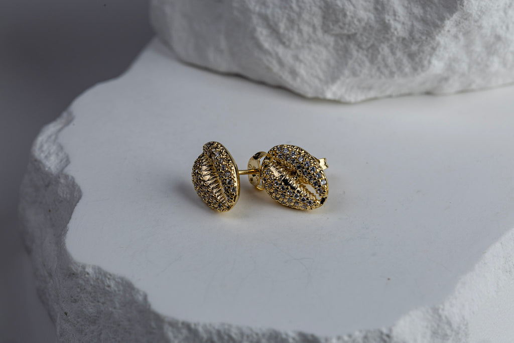 CAMi 18k Gold Filled Cowrie CZ Stud Earrings – Coastal, Elegant & Handcrafted in Brazil