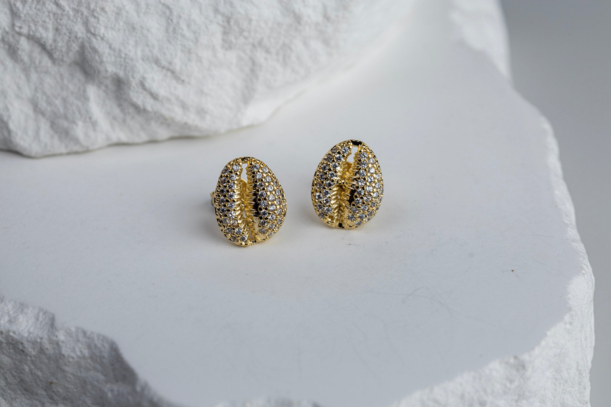 CAMi 18k Gold Filled Cowrie CZ Stud Earrings – Coastal, Elegant & Handcrafted in Brazil