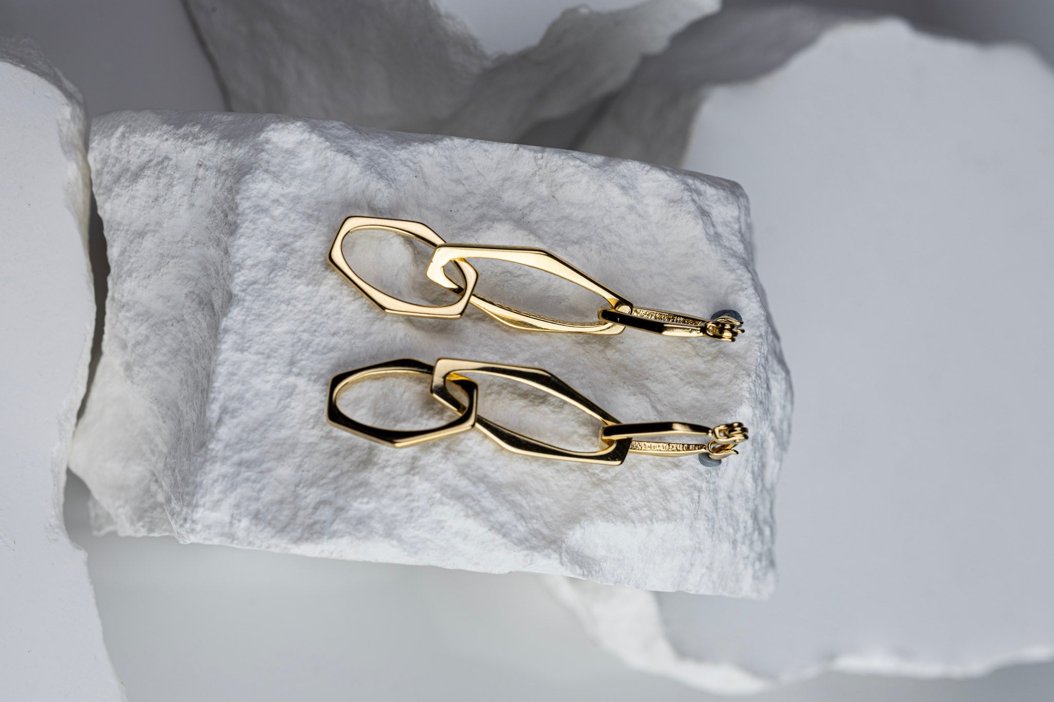 CAMi 18k Gold Filled Geometric Dangle Earrings – Modern, Versatile & Handcrafted in Brazil