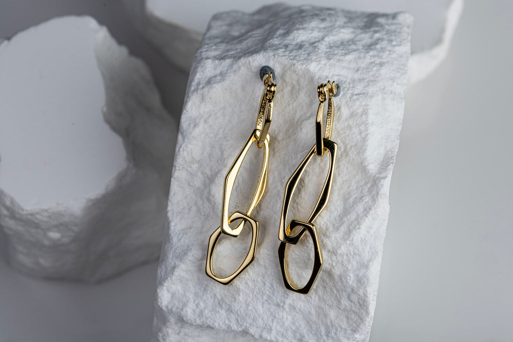 CAMi 18k Gold Filled Geometric Dangle Earrings – Modern, Versatile & Handcrafted in Brazil