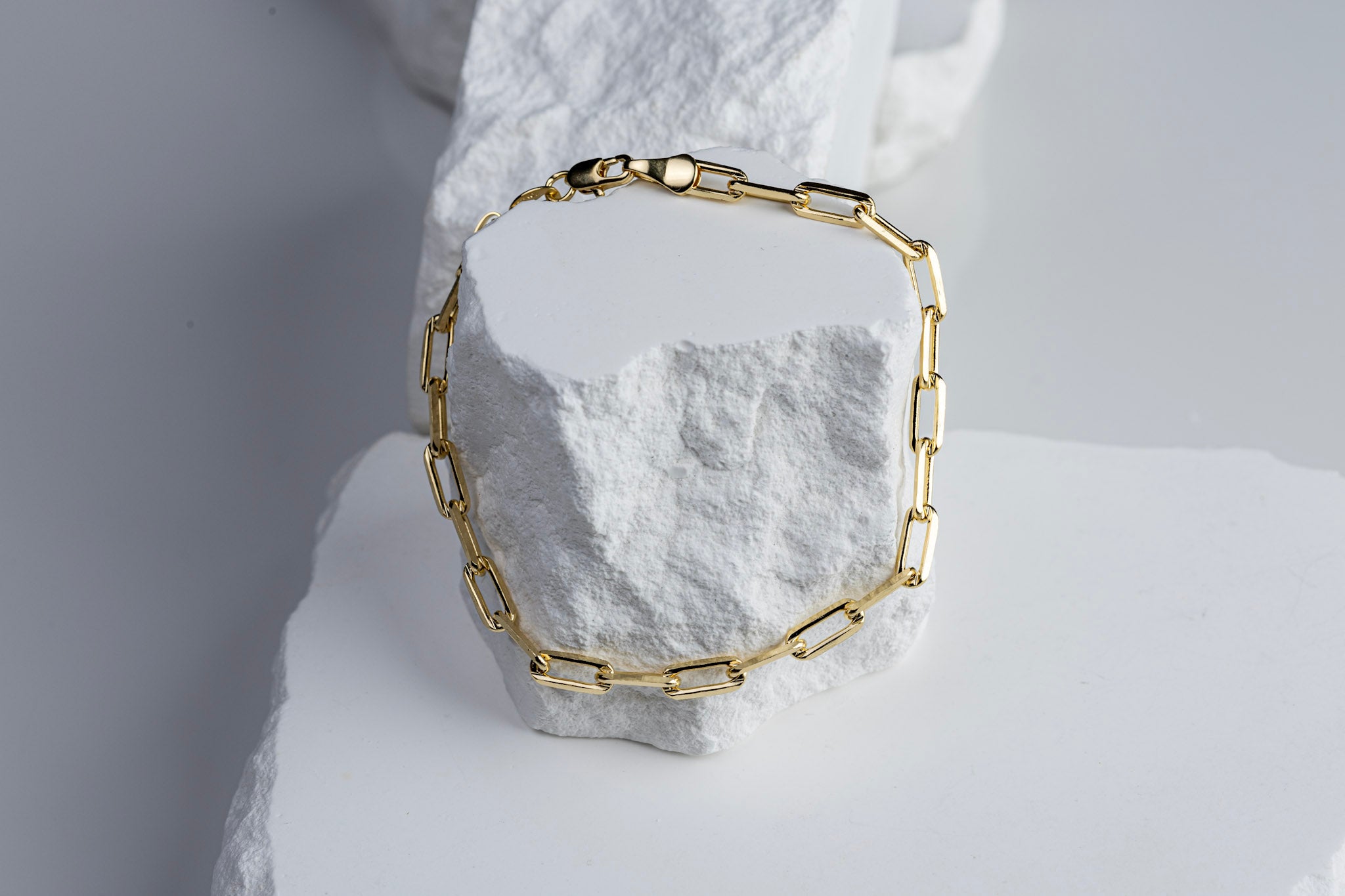 18k Gold Filled Paperclip Link Bracelet – Modern, Chic & Handcrafted in Brazil