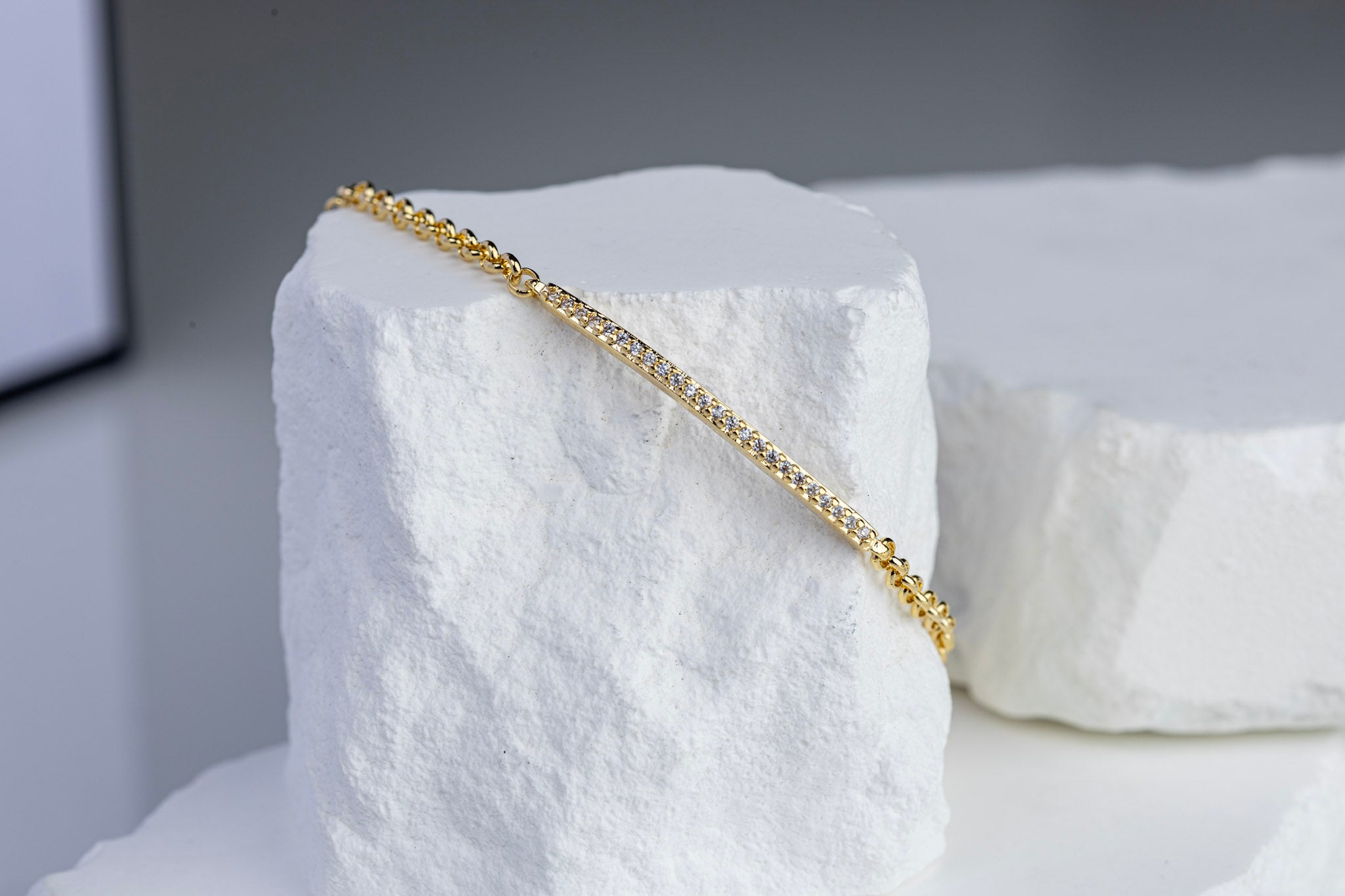 CAMi 18k Gold Filled 2mm CZ Bar Bracelet – Minimalist, Elegant & Handcrafted in Brazil
