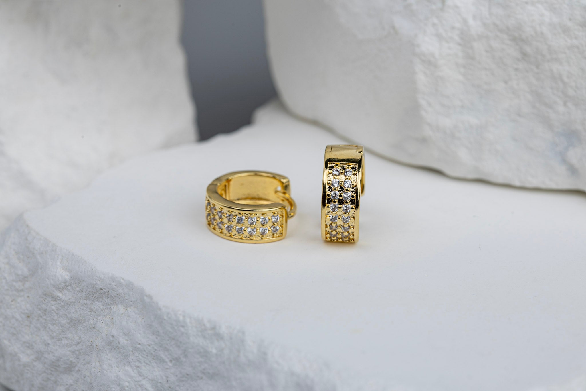 CAMi 18k Gold Filled Wide CZ Clicker Hoop Earrings – Bold, Sparkling & Timeless
