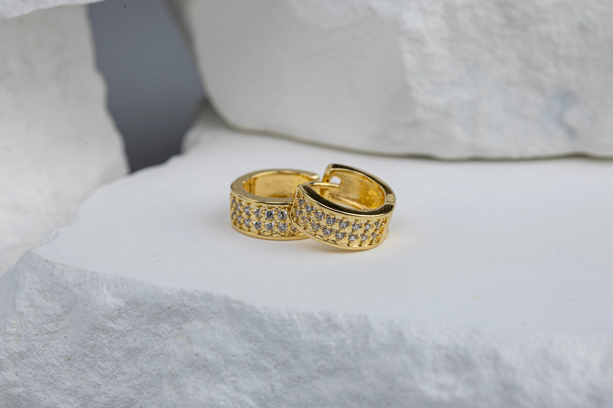 CAMi 18k Gold Filled Wide CZ Clicker Hoop Earrings – Bold, Sparkling & Timeless