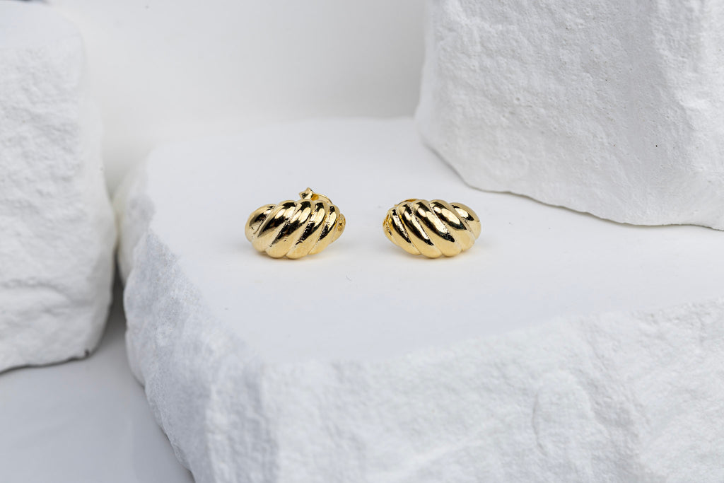 CAMi 18k Gold Filled Croissant Stud Earrings – Modern, Chic & Timeless