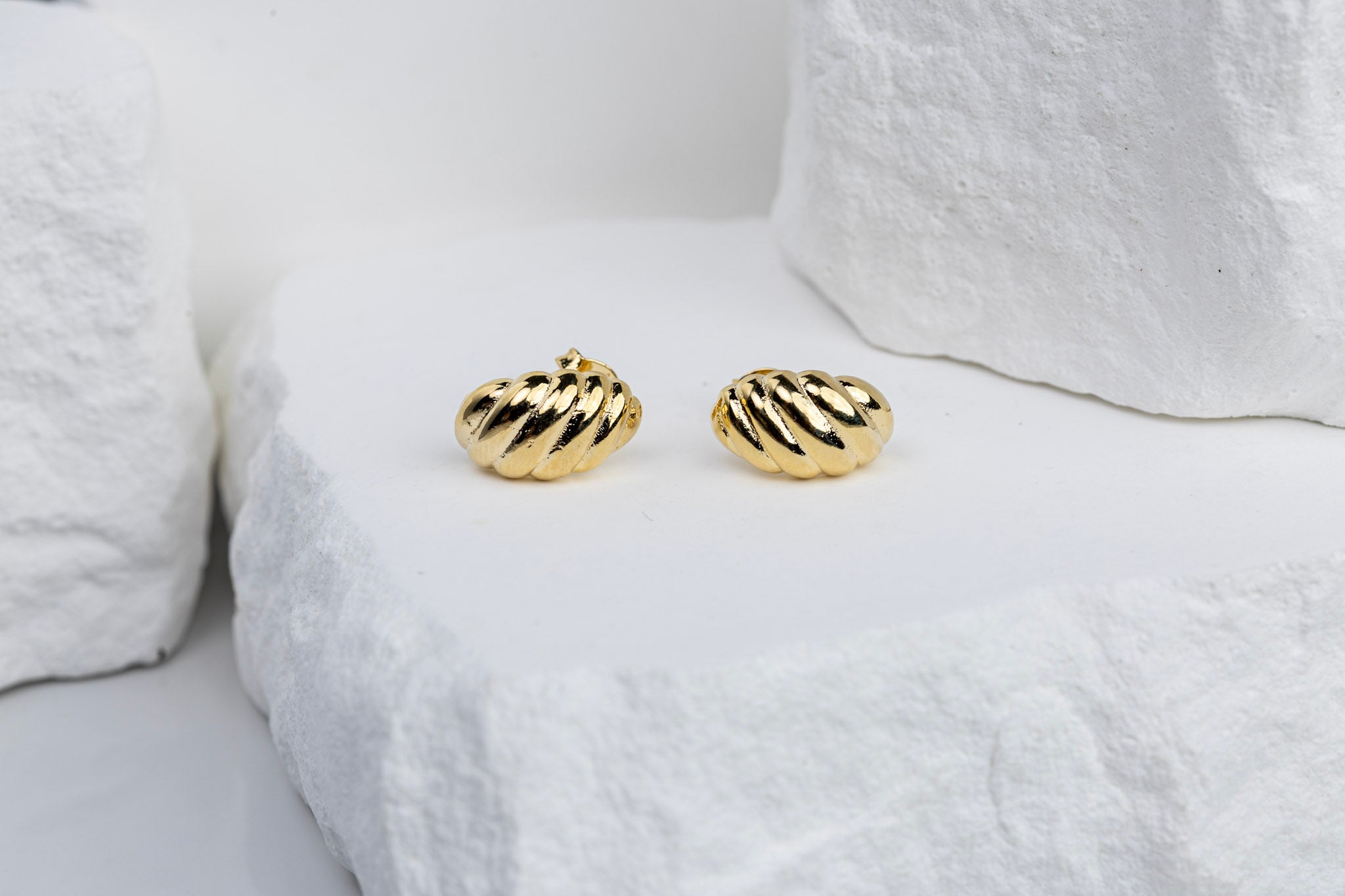 CAMi 18k Gold Filled Croissant Stud Earrings – Modern, Chic & Timeless